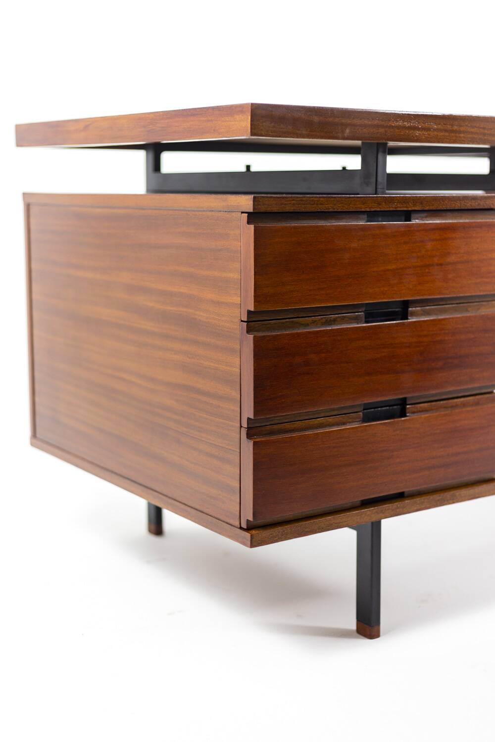 Pierre Guariche, Bureau en acajou et métal laqué, années 1960