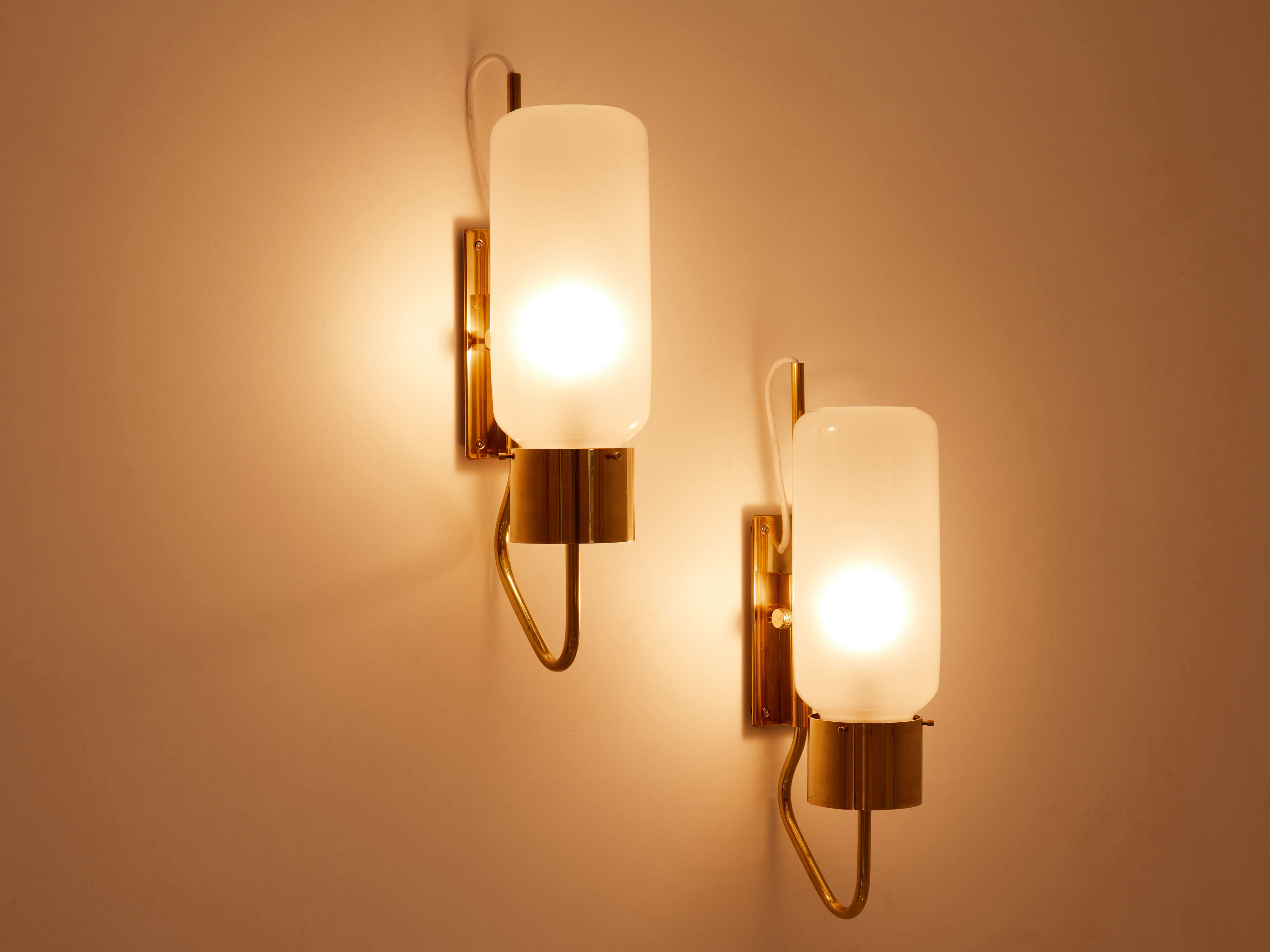 Pair of wall lamps Luigi Caccia Dominioni LP10 brass opaline 1965