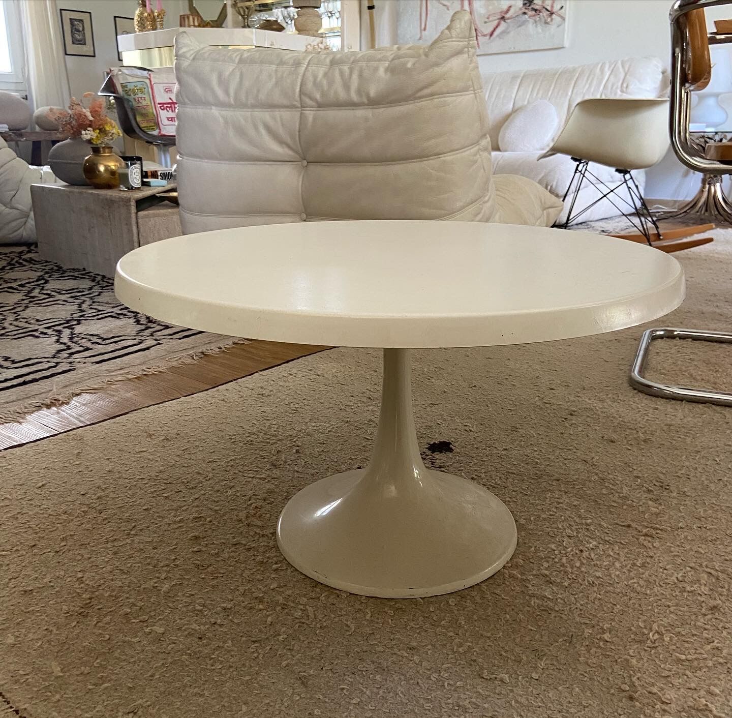 Coffee table tulip foot 70s