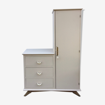 Asymmetrical wardrobe, beige chest of drawers
