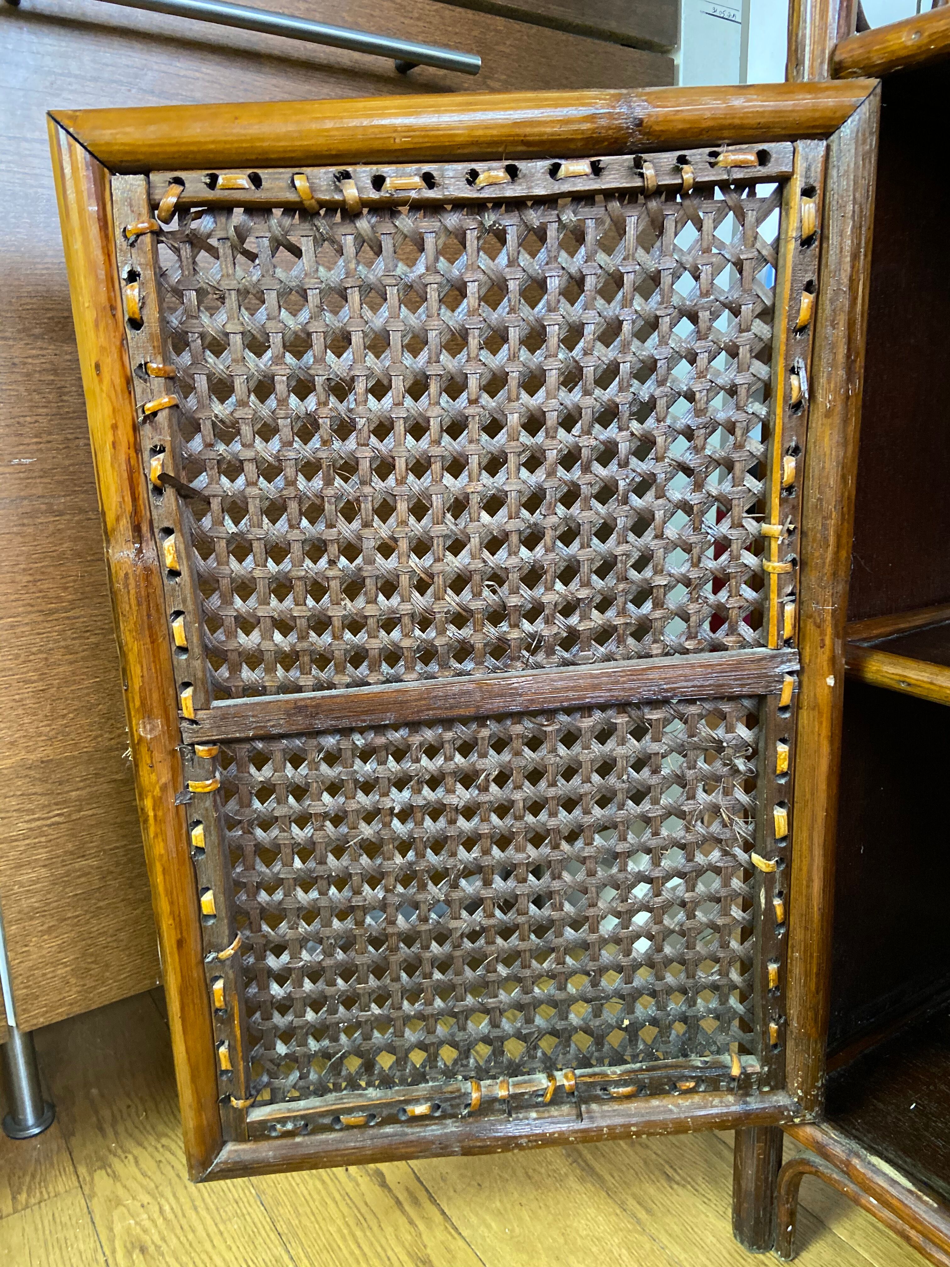 Dresser in rattan and canning