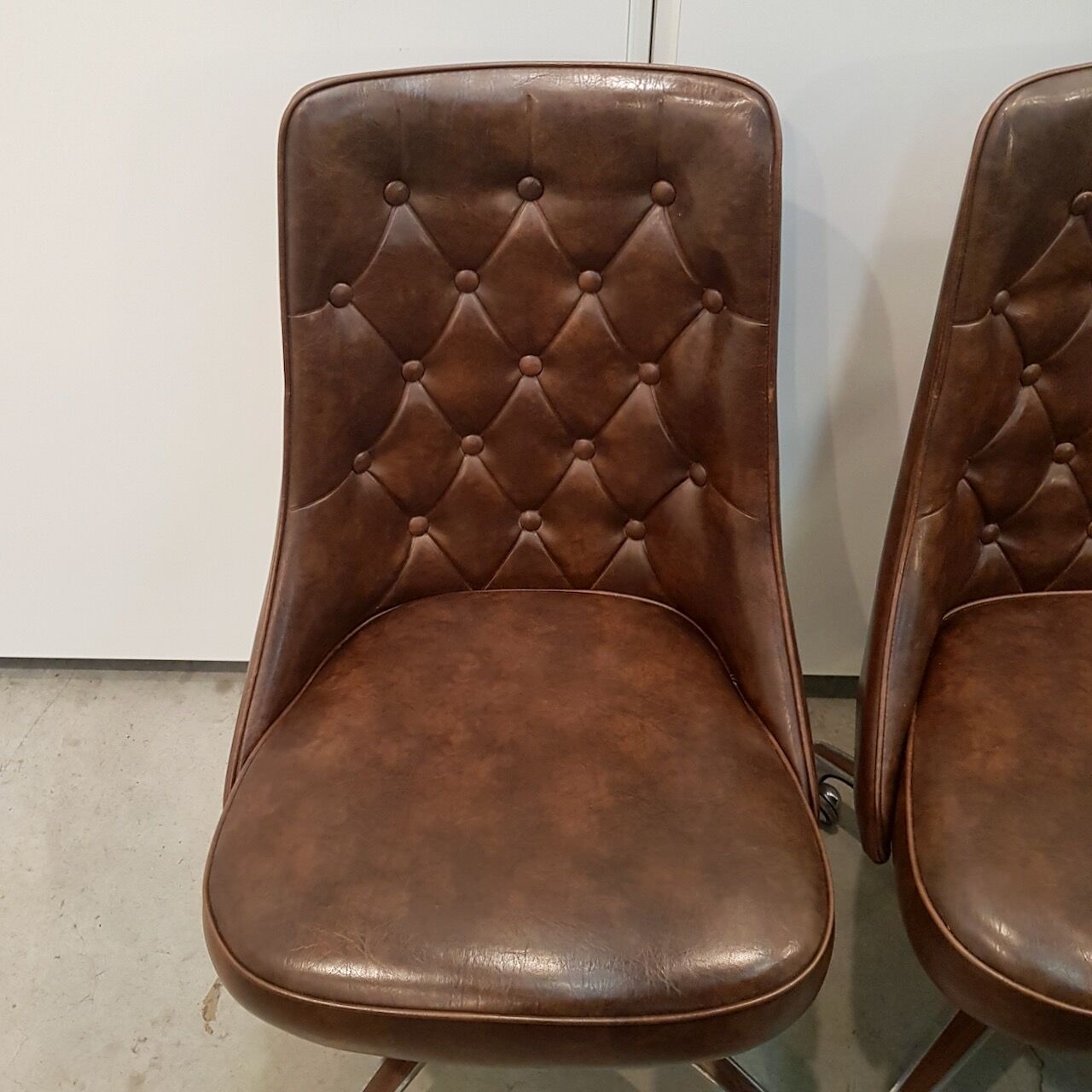 Shelby Williams dining table and 6 chairs