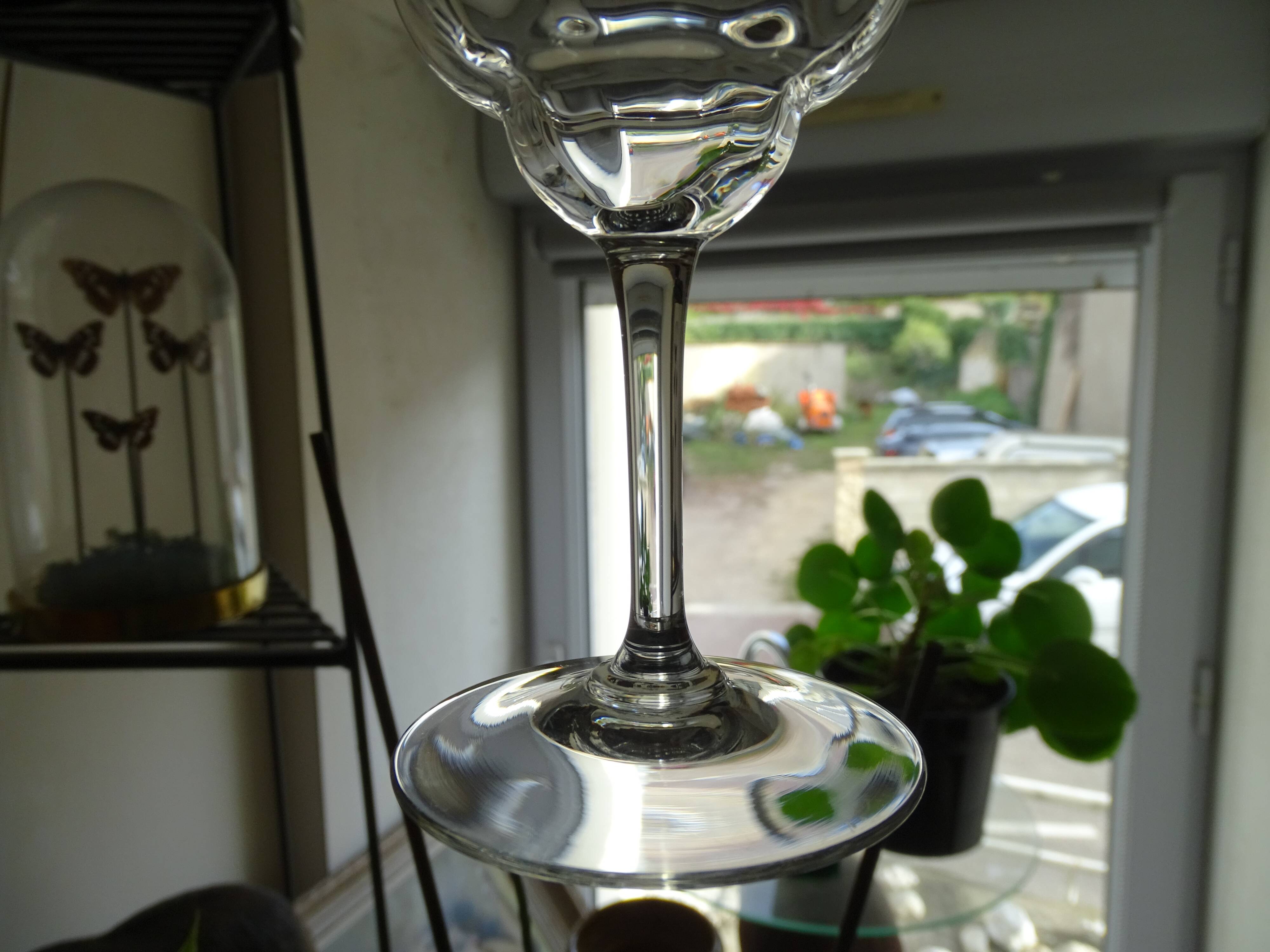 9 Baccarat crystal red wine glasses, Capri model, signed - 15 cm