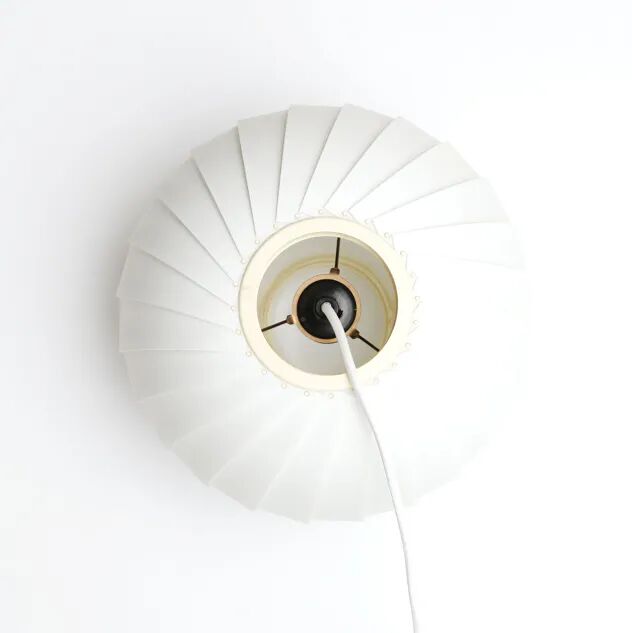 Suspension Menuett blanche par L. Schioler, Danemark 1972