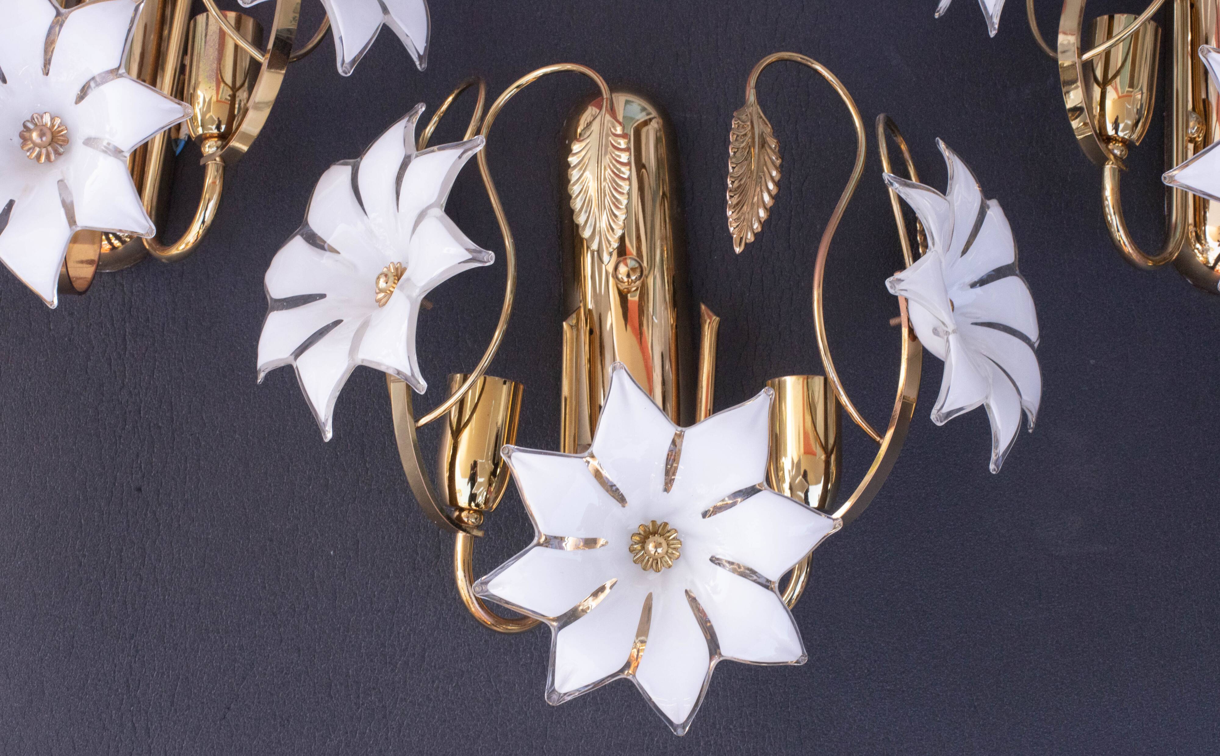 Set of 4 Murano White Flowers Wall Light, 1970s
