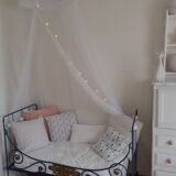 Wrought iron child bench bed