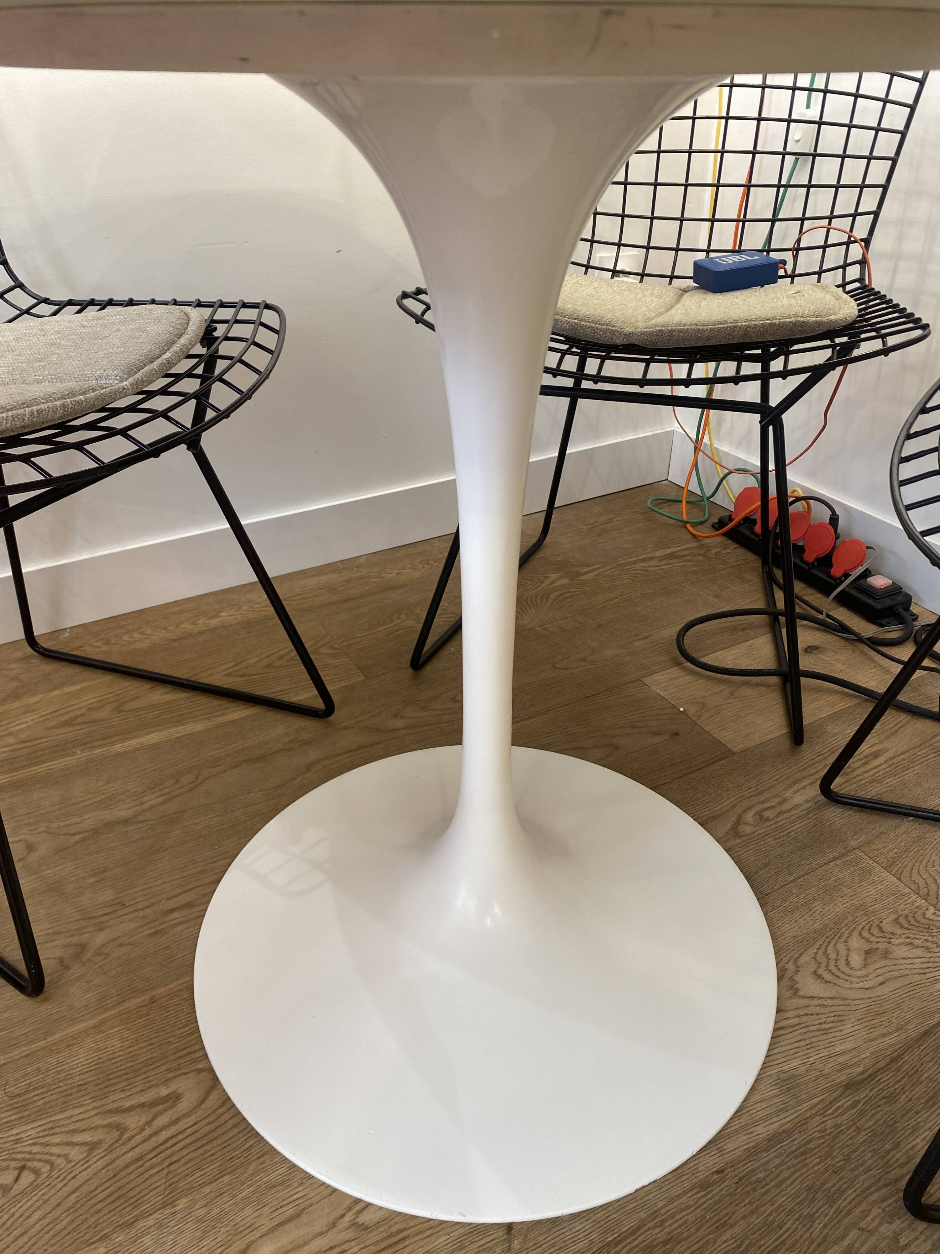 Tulip round table in Calacatta marble by Eero Saarinen - Ø 120 cm - Knoll -