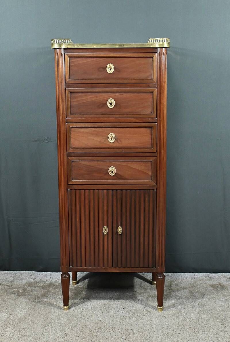 Small mahogany chest of drawers, Louis XVI style – late 19th century