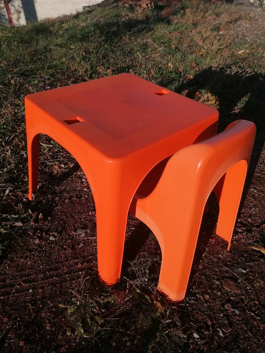 Children's orange table and chair set Progarden Italy