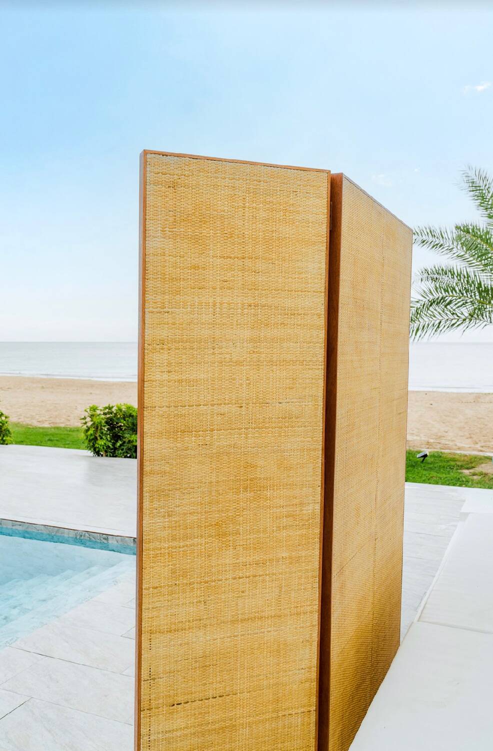 3-panel rattan and mirrored room divider