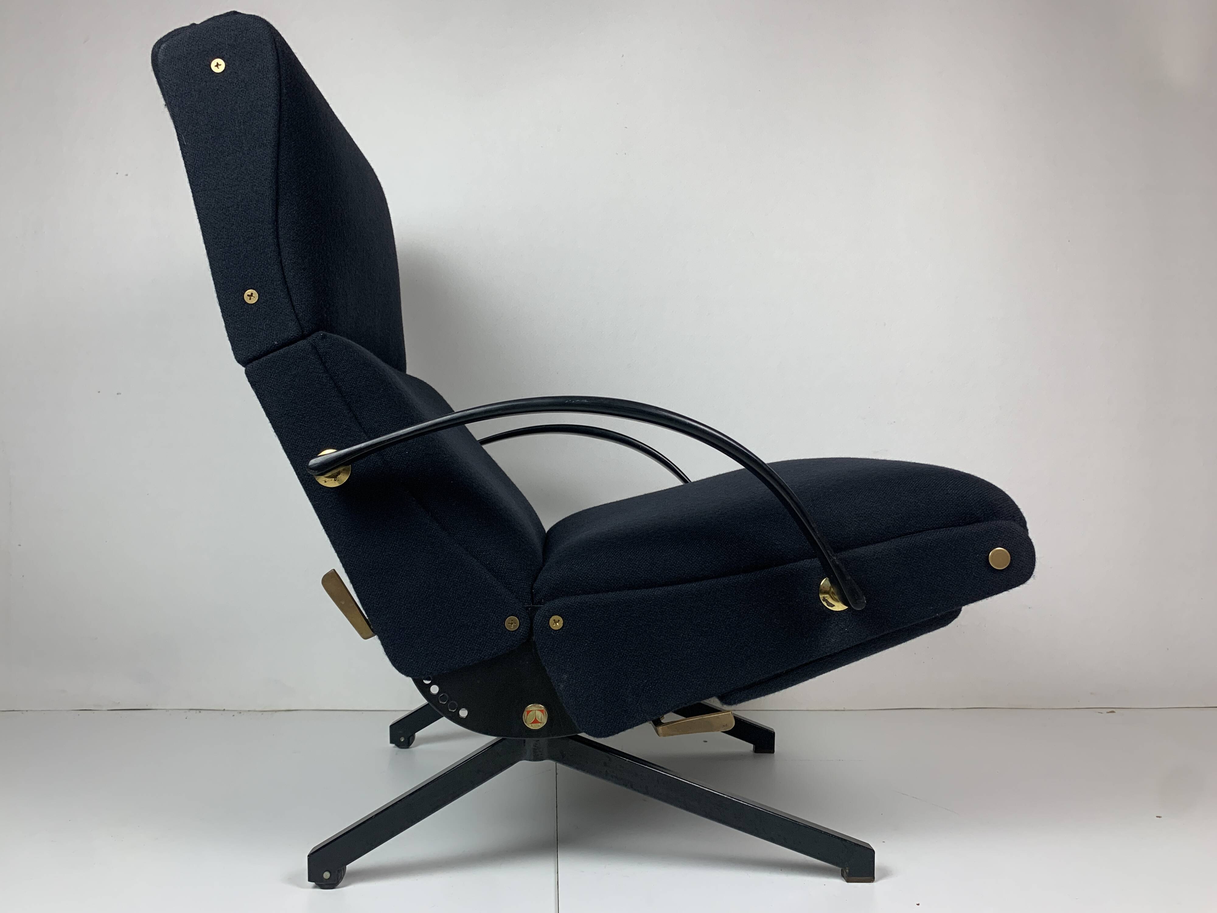 Fauteuil lounge italien vintage bleu marine foncé par Osvaldo Borsani pour Tecno, 1950