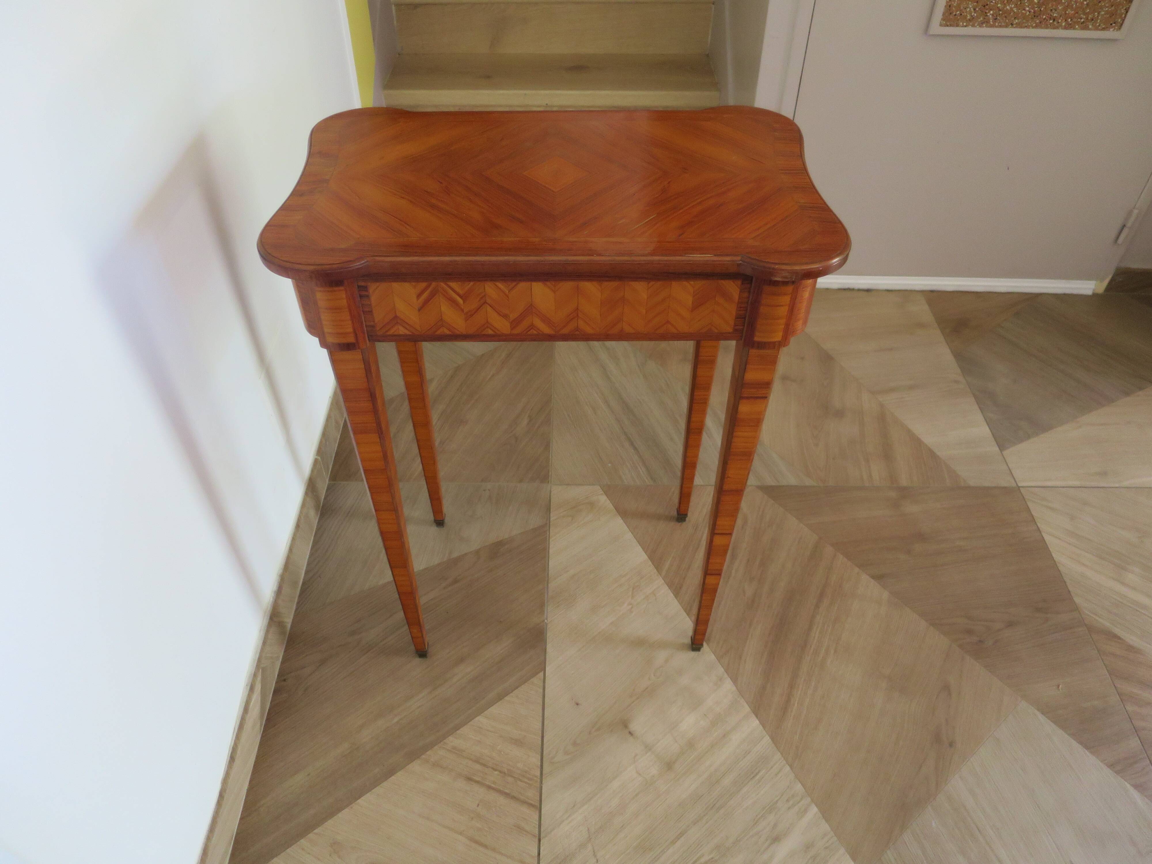 Console Louis XVI-Table d'appoint-Marqueterie-pieds sabots-années 80-Tiroir