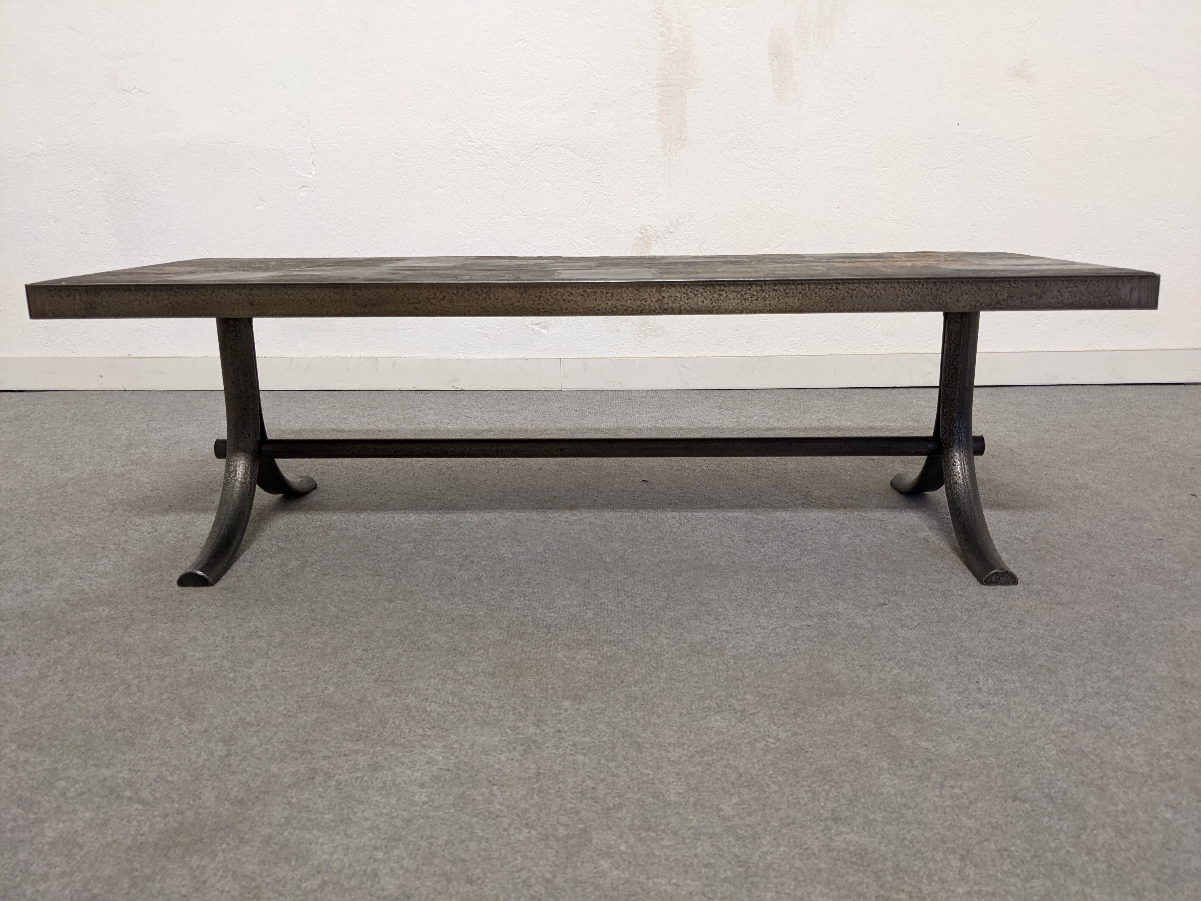 Coffee table in natural stones and wrought iron from the 60s/70s