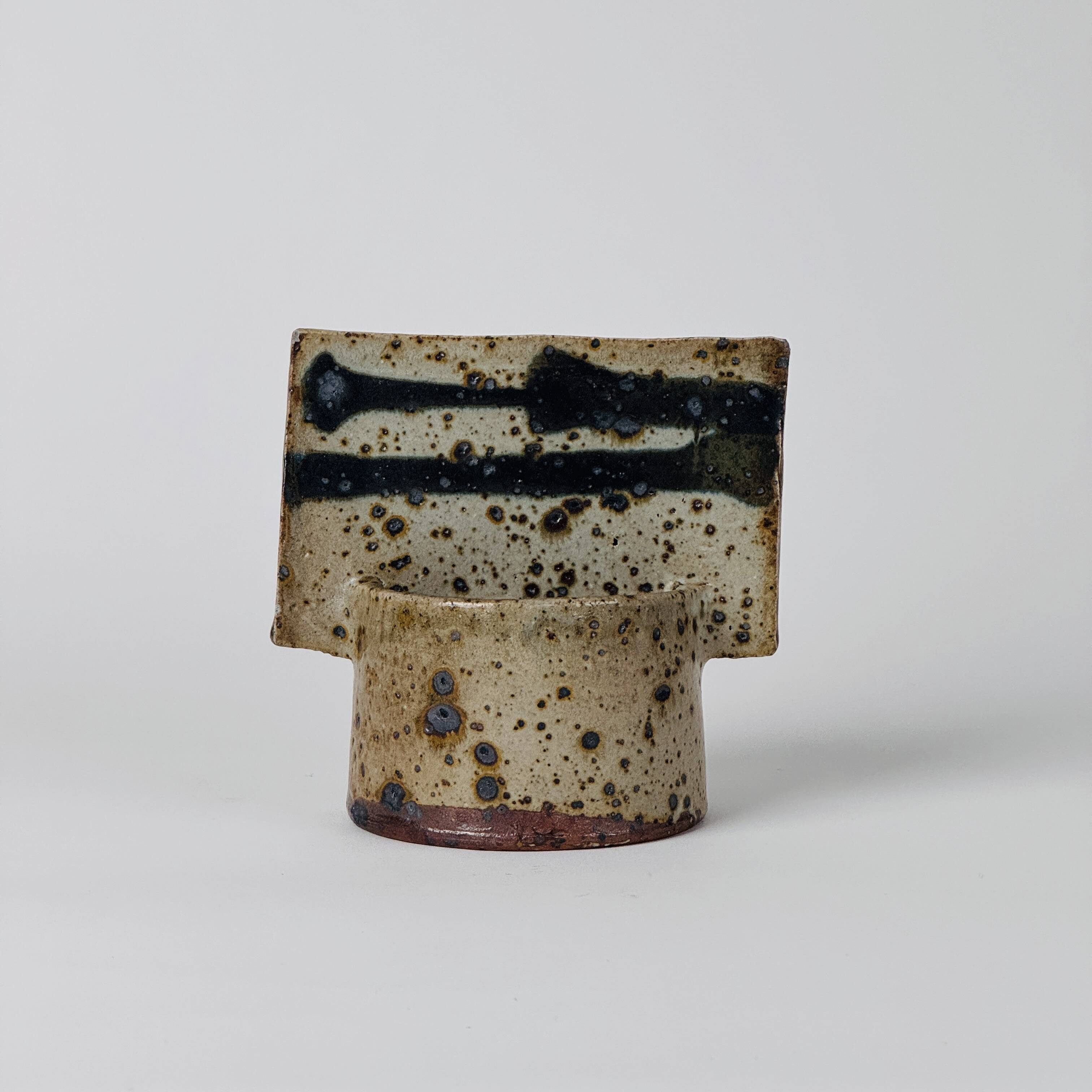 Geometric sandstone vase by Gustave Tiffoche, 1970, Guérande.