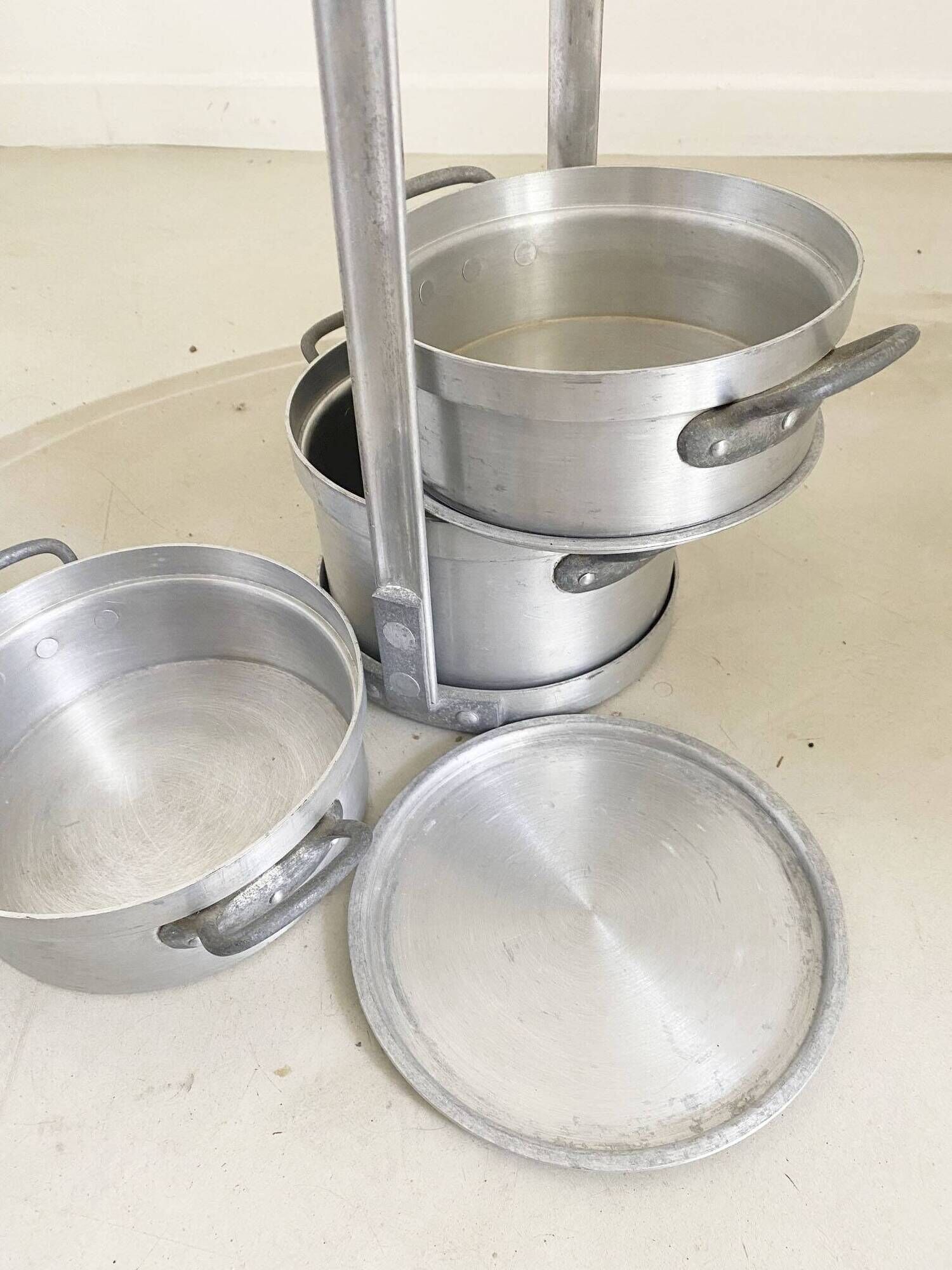 1 BENTO composed of 3 military bowls WITH ALU LID 1960
