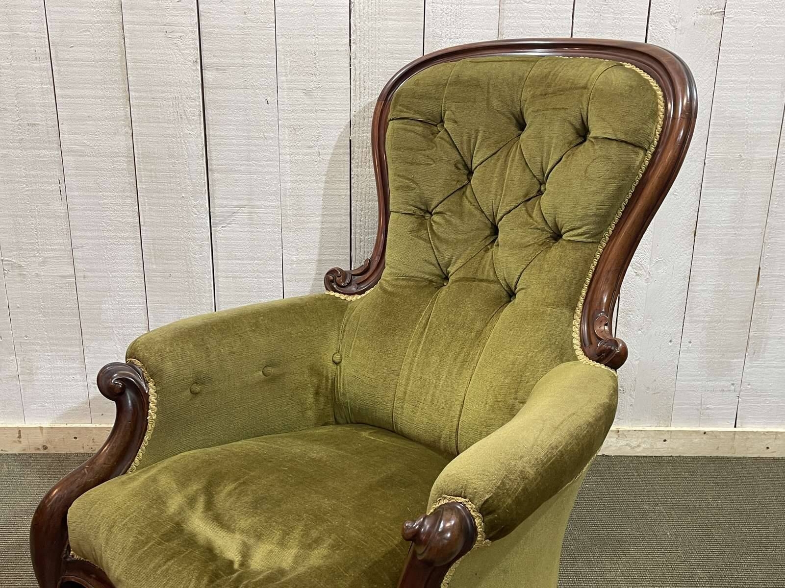 19th century Victorian mahogany armchair