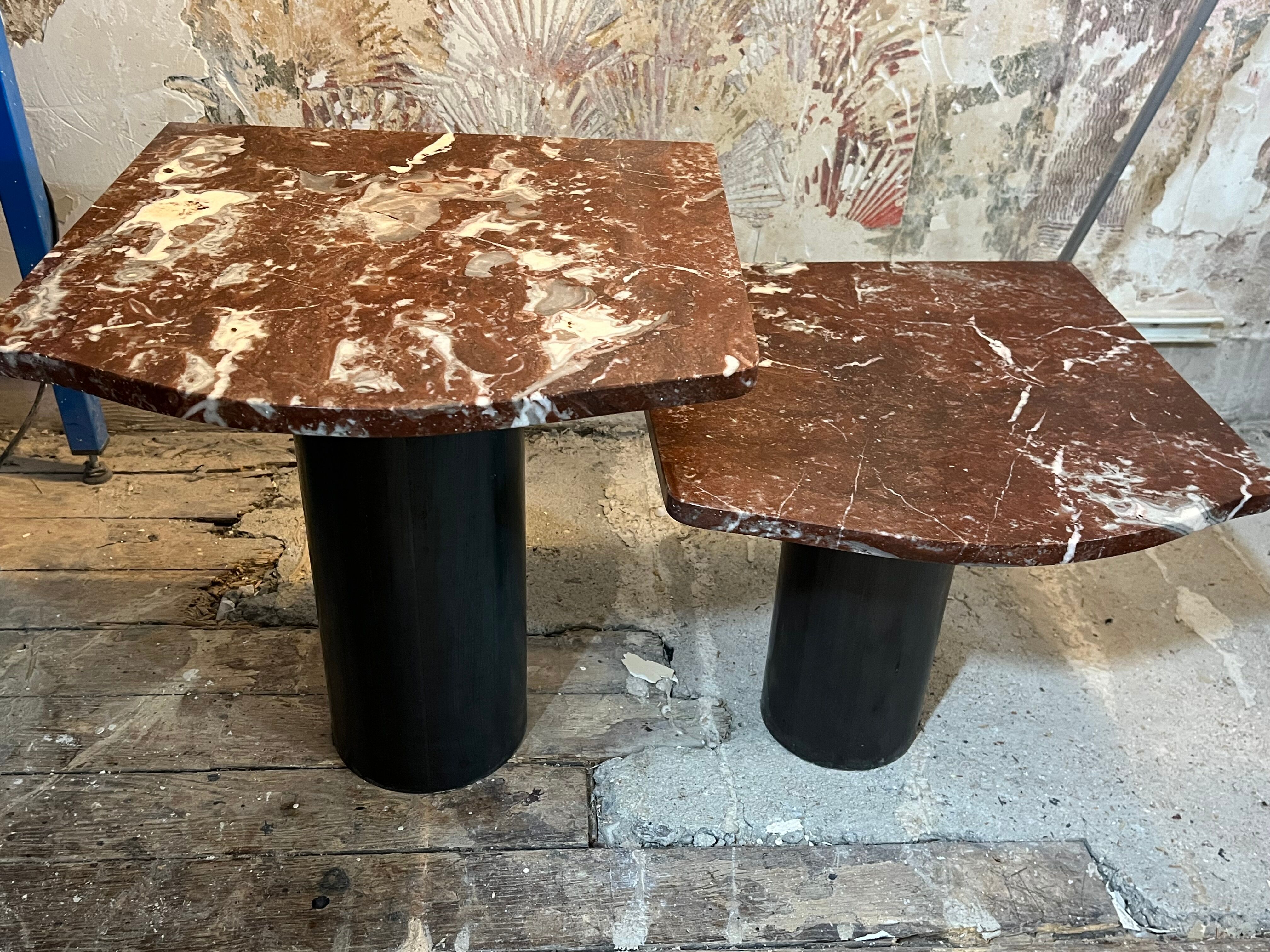 Table double plateau marbre bordeaux et pied acier
