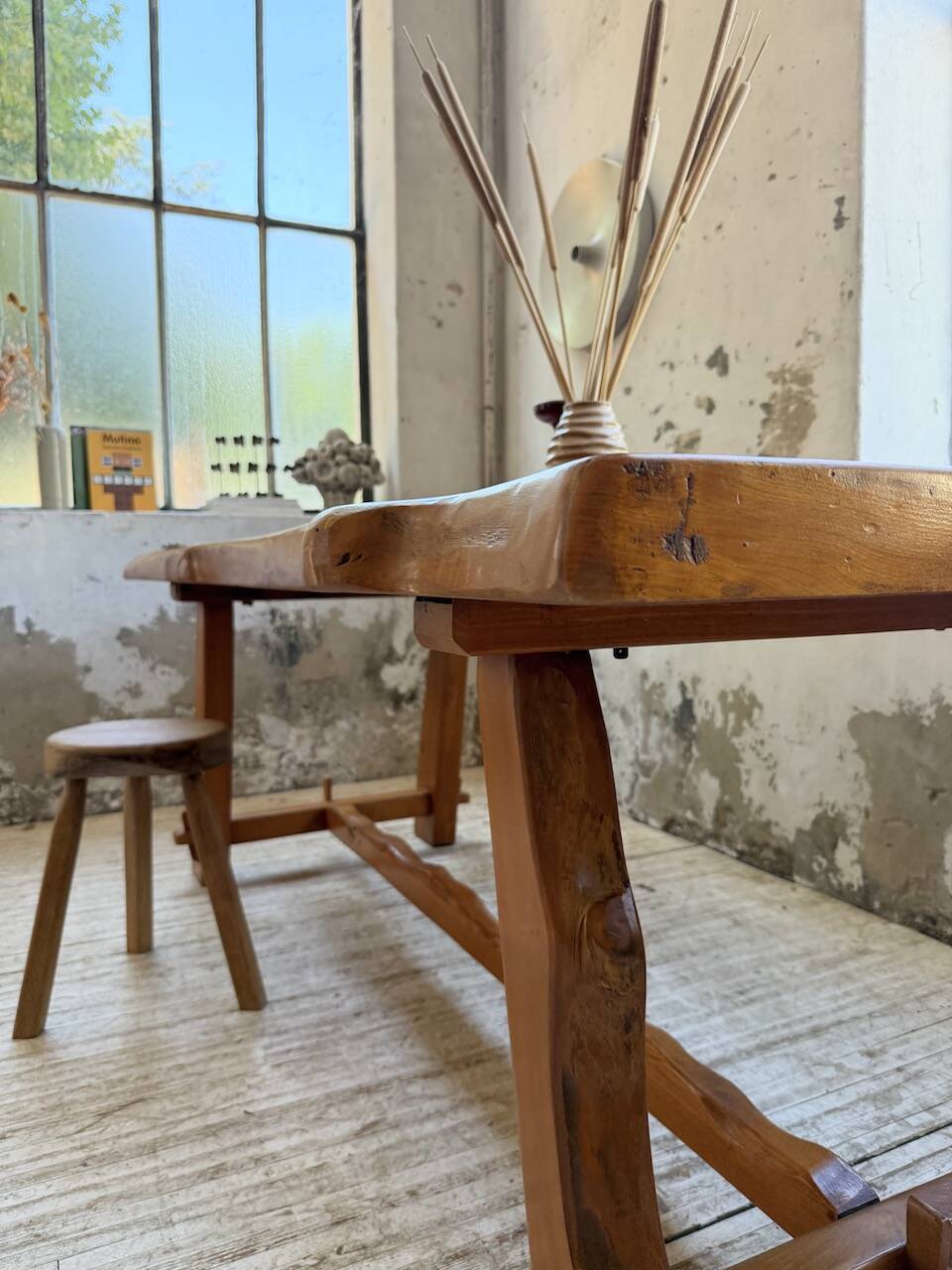 Aranjou farmhouse table in blond elm, 1950s