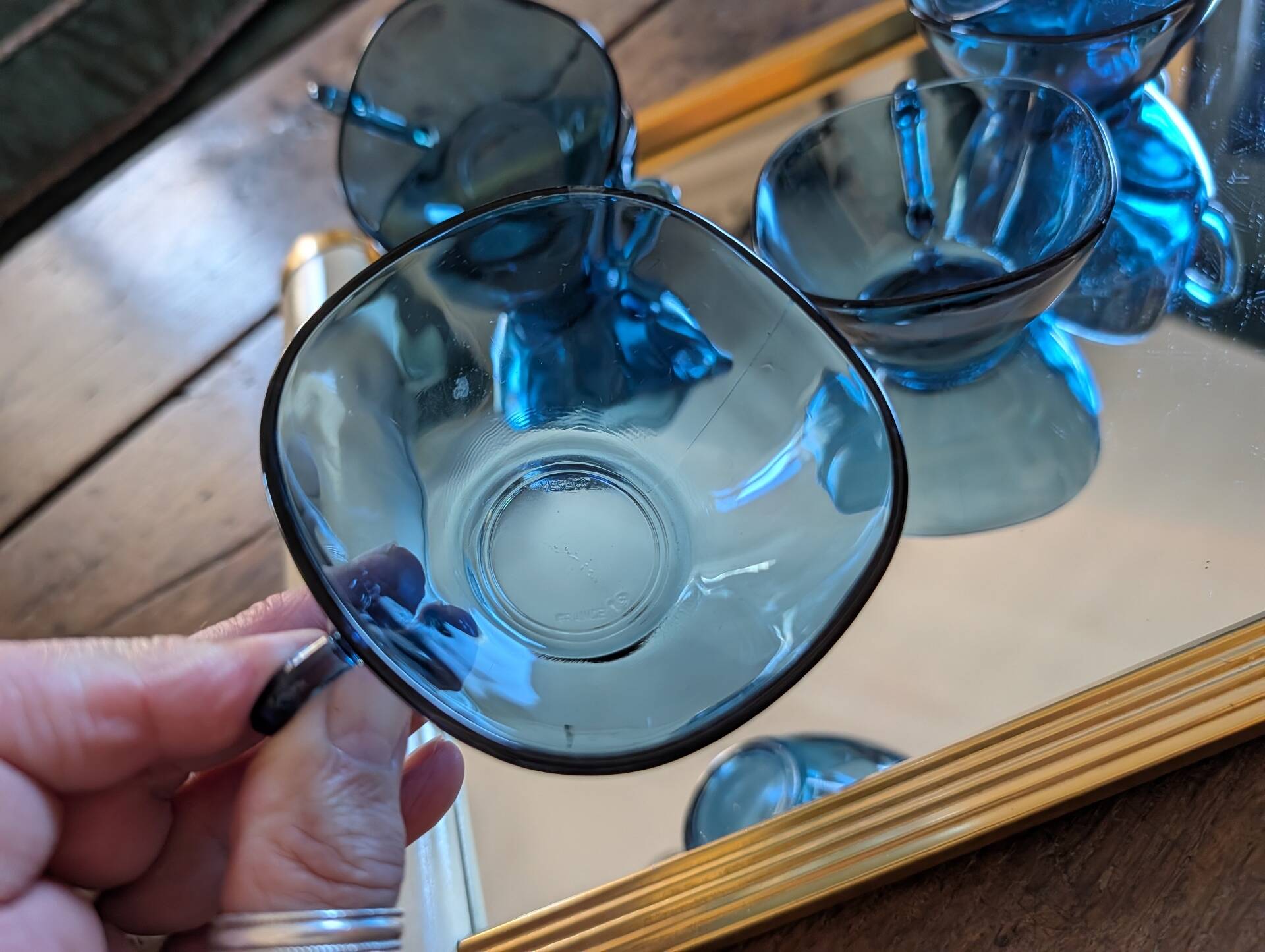 8 lagoon blue cups – 1970s, retro shine
