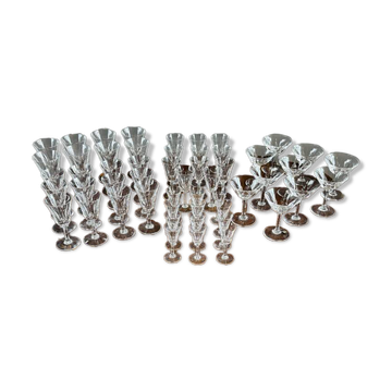 Service de 54 verres en cristal Saint Louis, modèle Cerdagne, XXe siècle