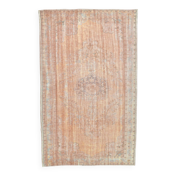 Tapis vintage Oushak pêche et rose