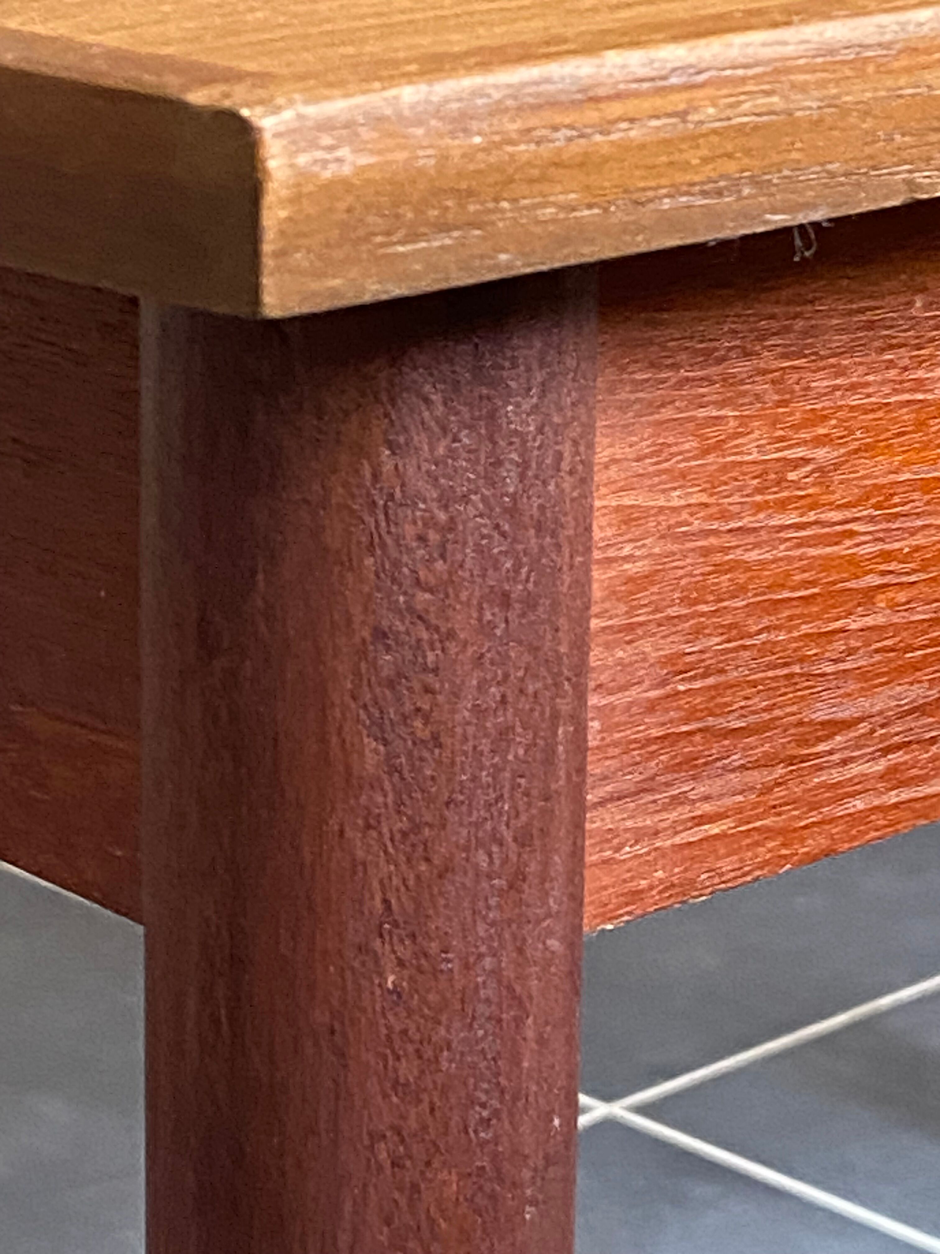 Extendable Scandinavian teak table by Johannes Andersen for Samcom Denmark.