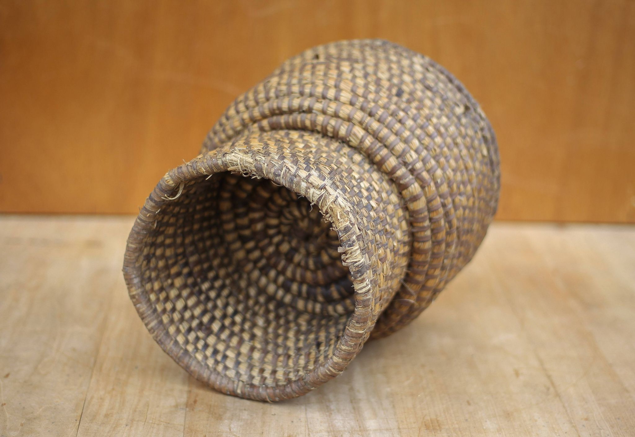 Old wicker bowl, straw and bramble burgundy, braided bowl, countryside, chalet