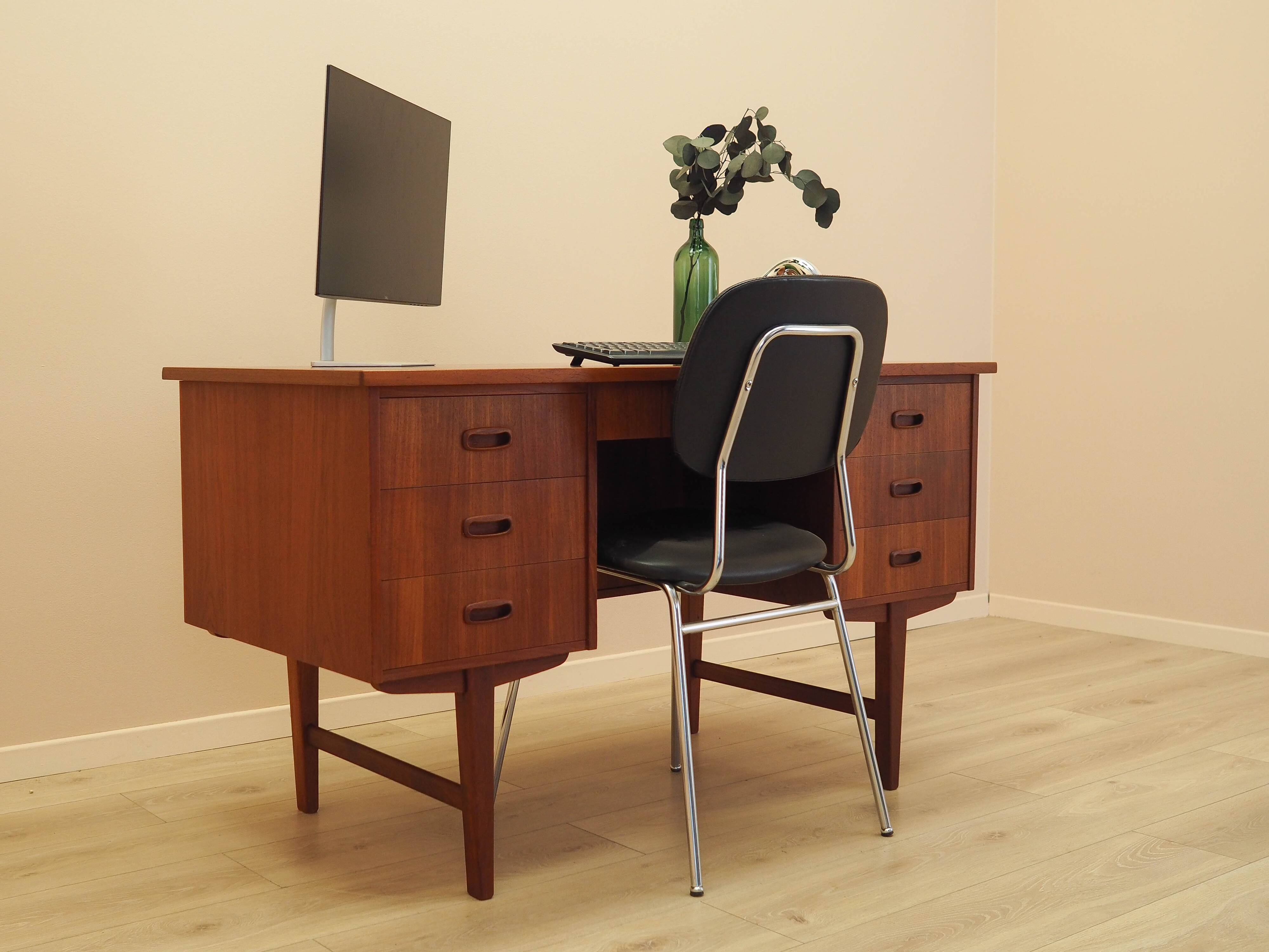 Teak desk, Danish design, 1970s, made in Denmark