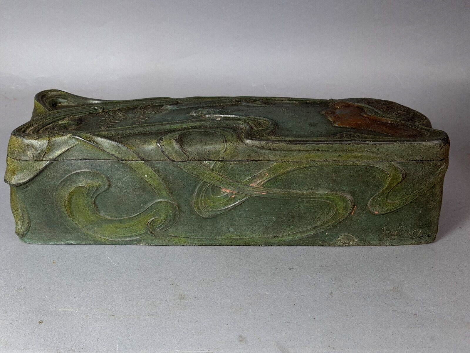 Box / box Art Nouveau in regulation signed Tonchery era around 1900 SB