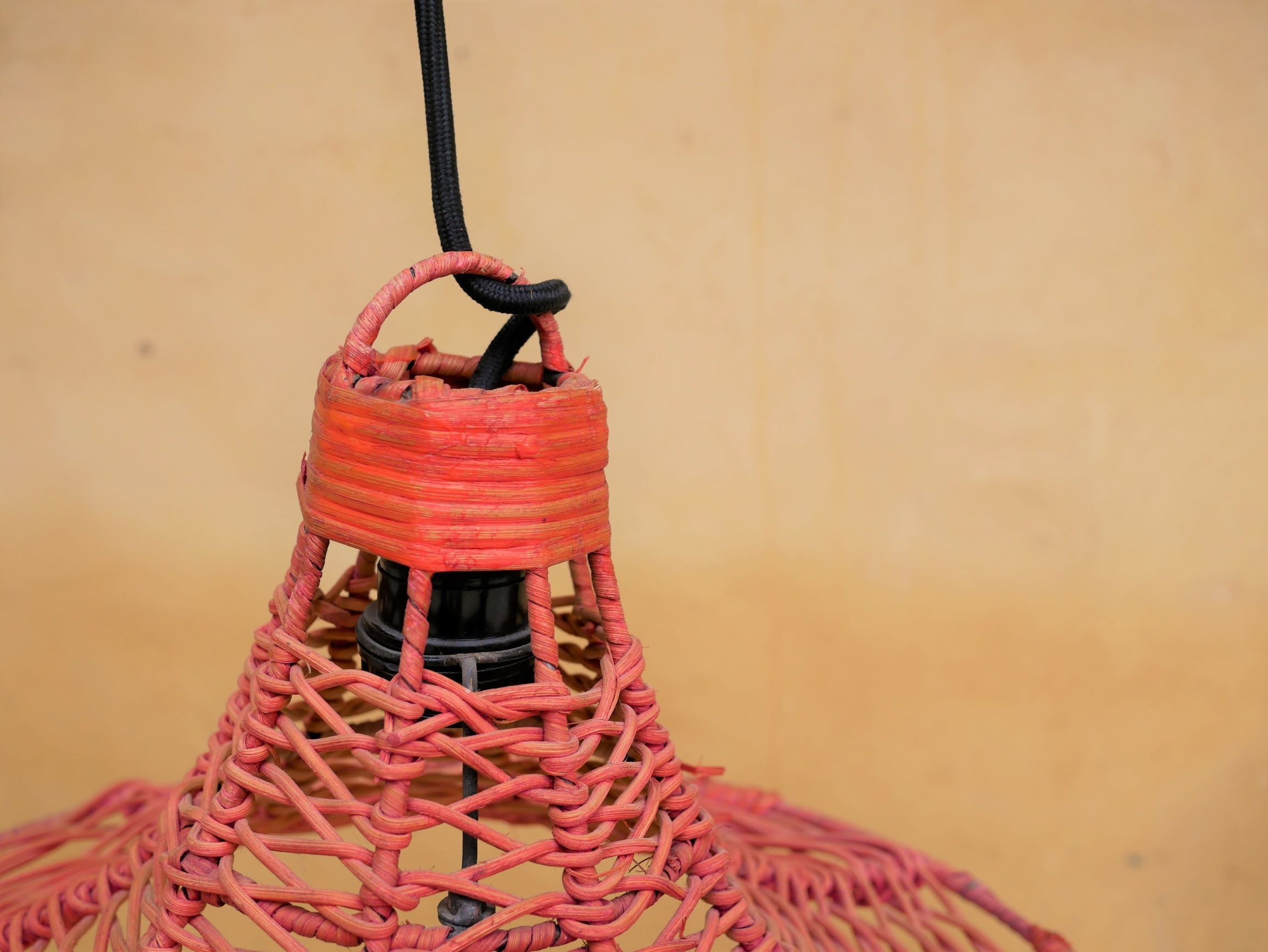 Vintage tulip hanging lamp in rattan