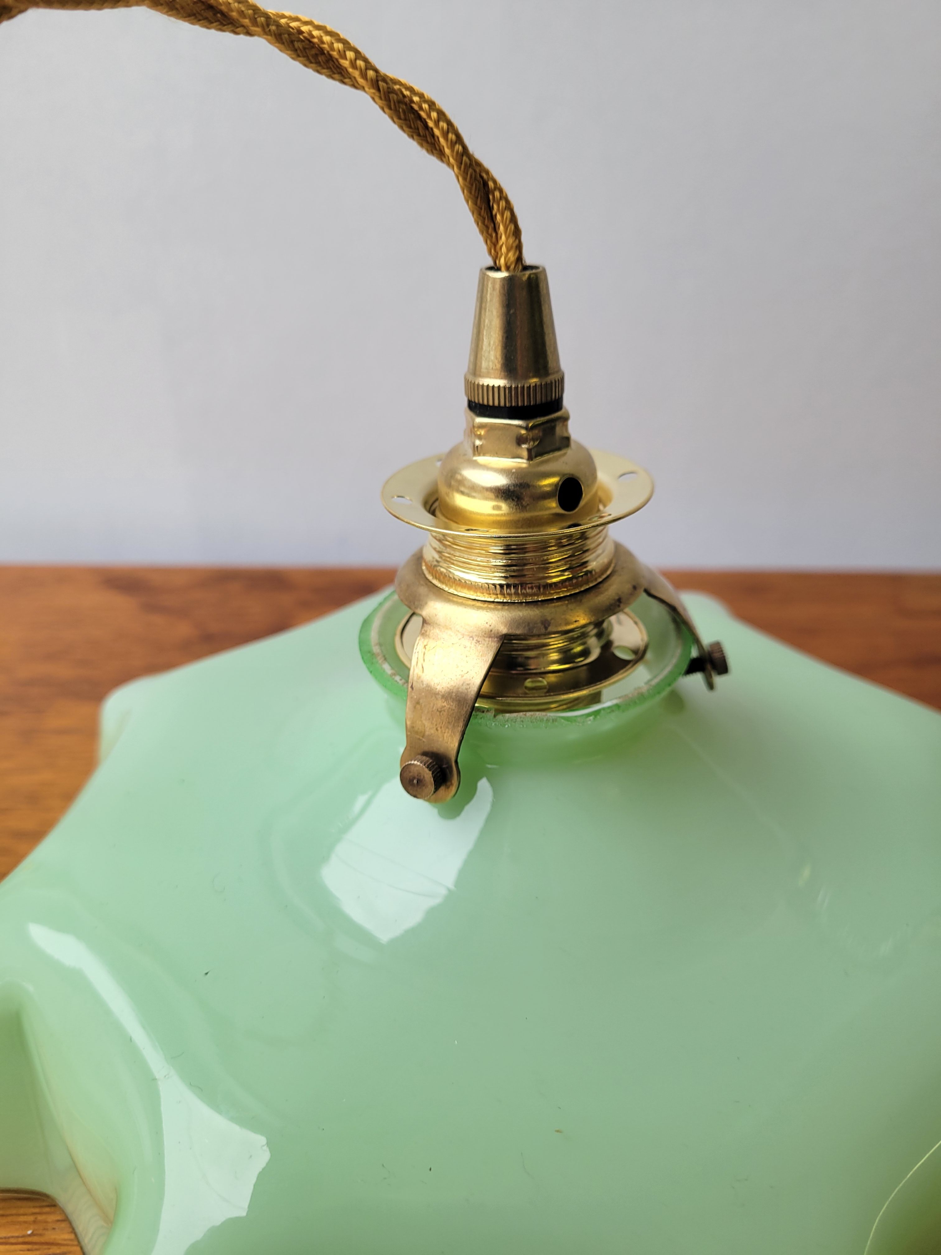 Green draped opaline pendant lamp