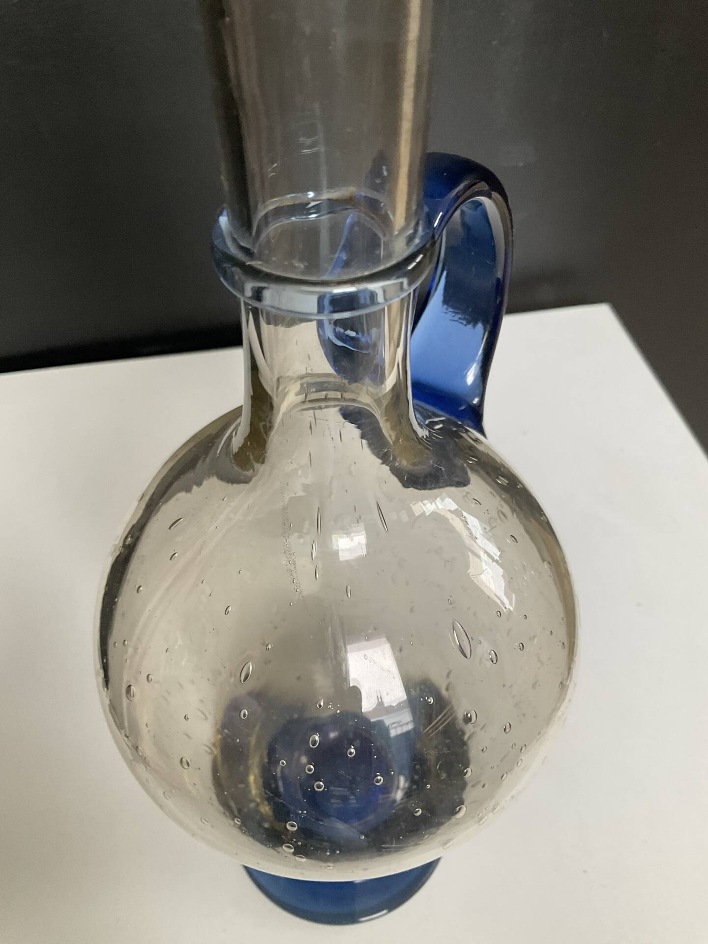 Vintage carafe in blown and bubbled glass paste.