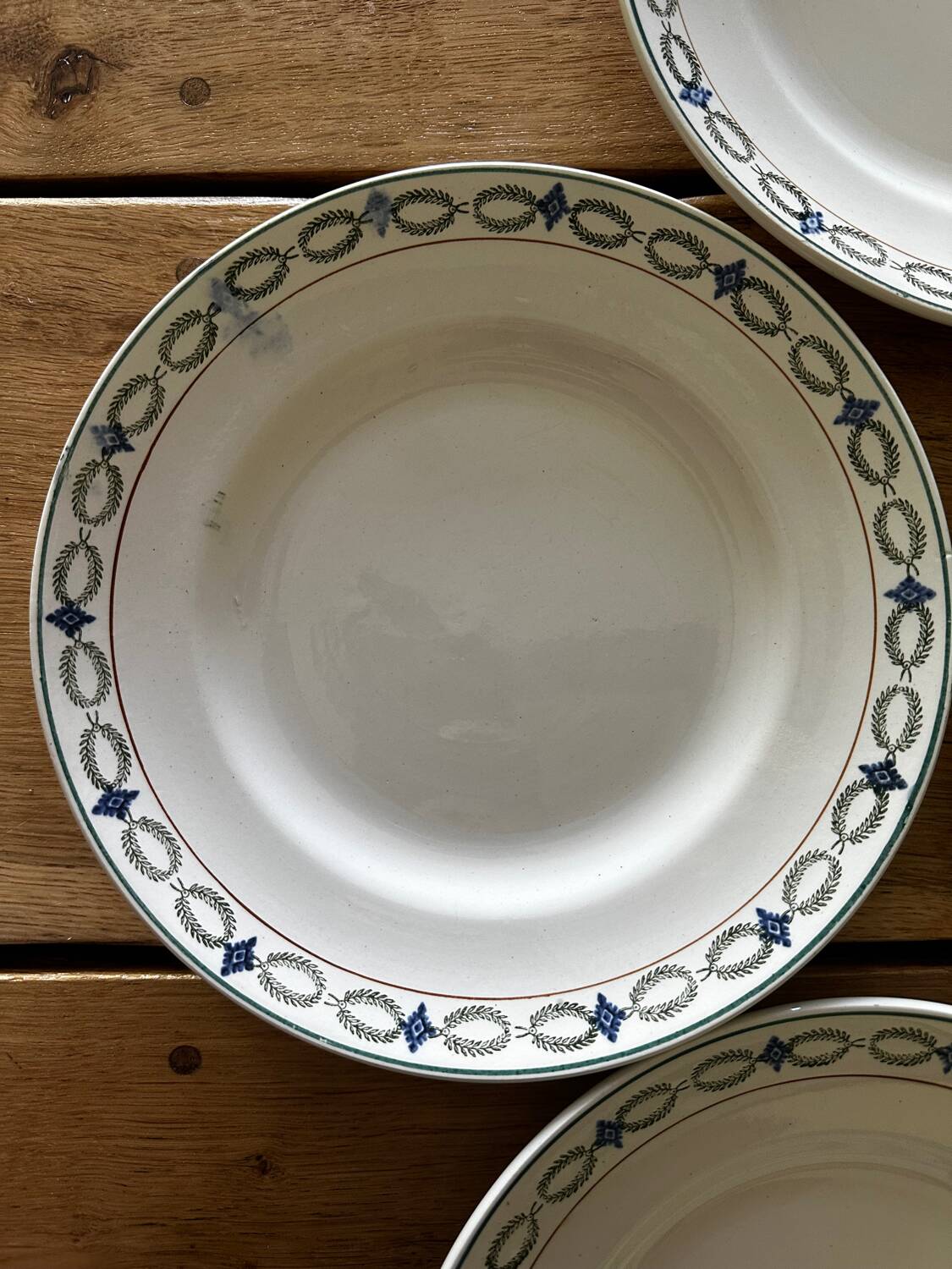 4 flat iron earth plates