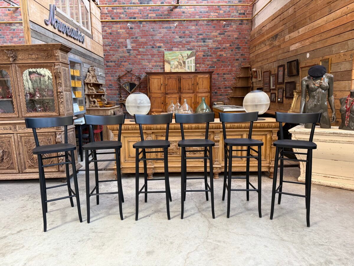 Suite de 6 tabourets de bar