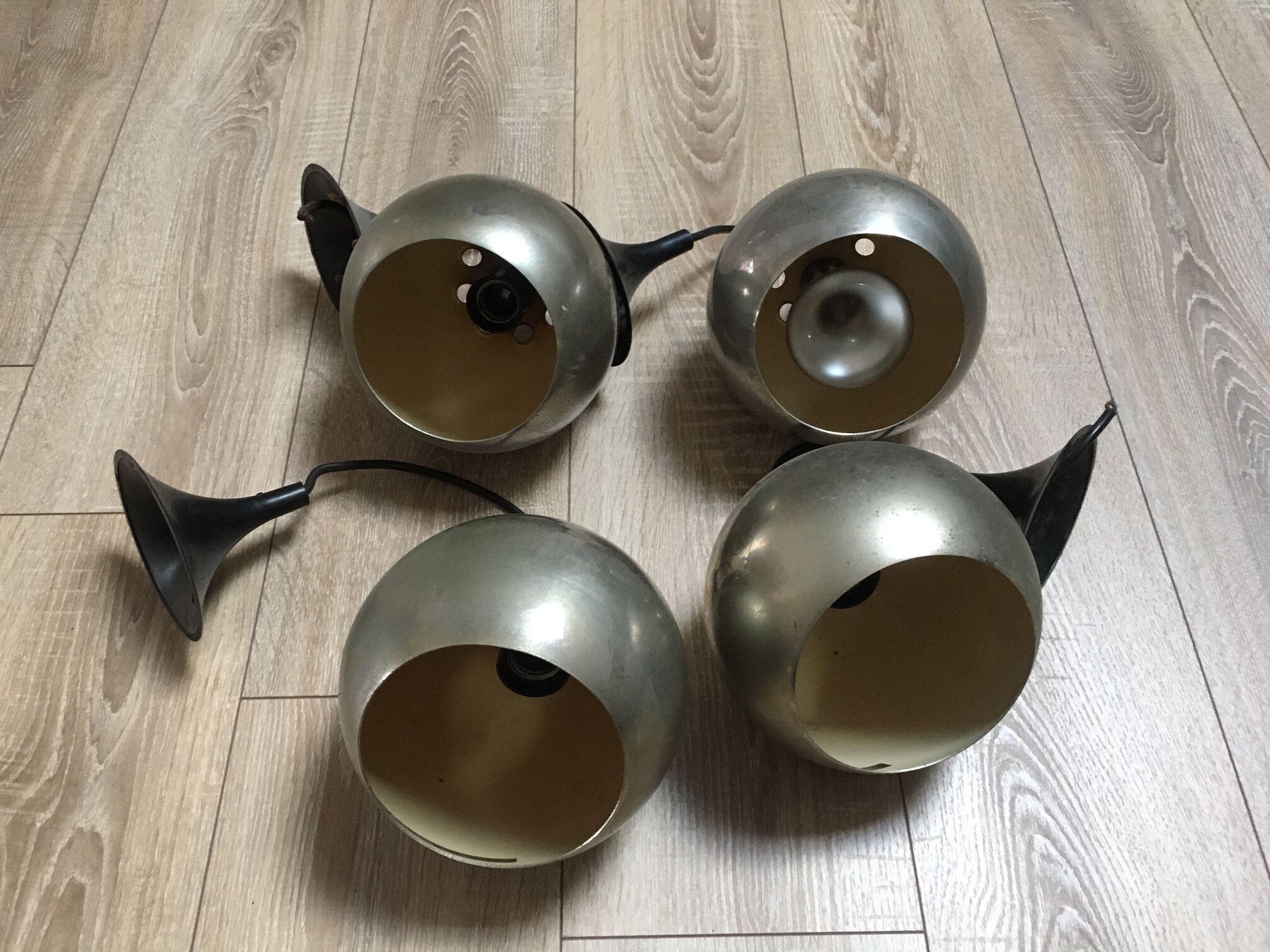 Light hanging chrome balls