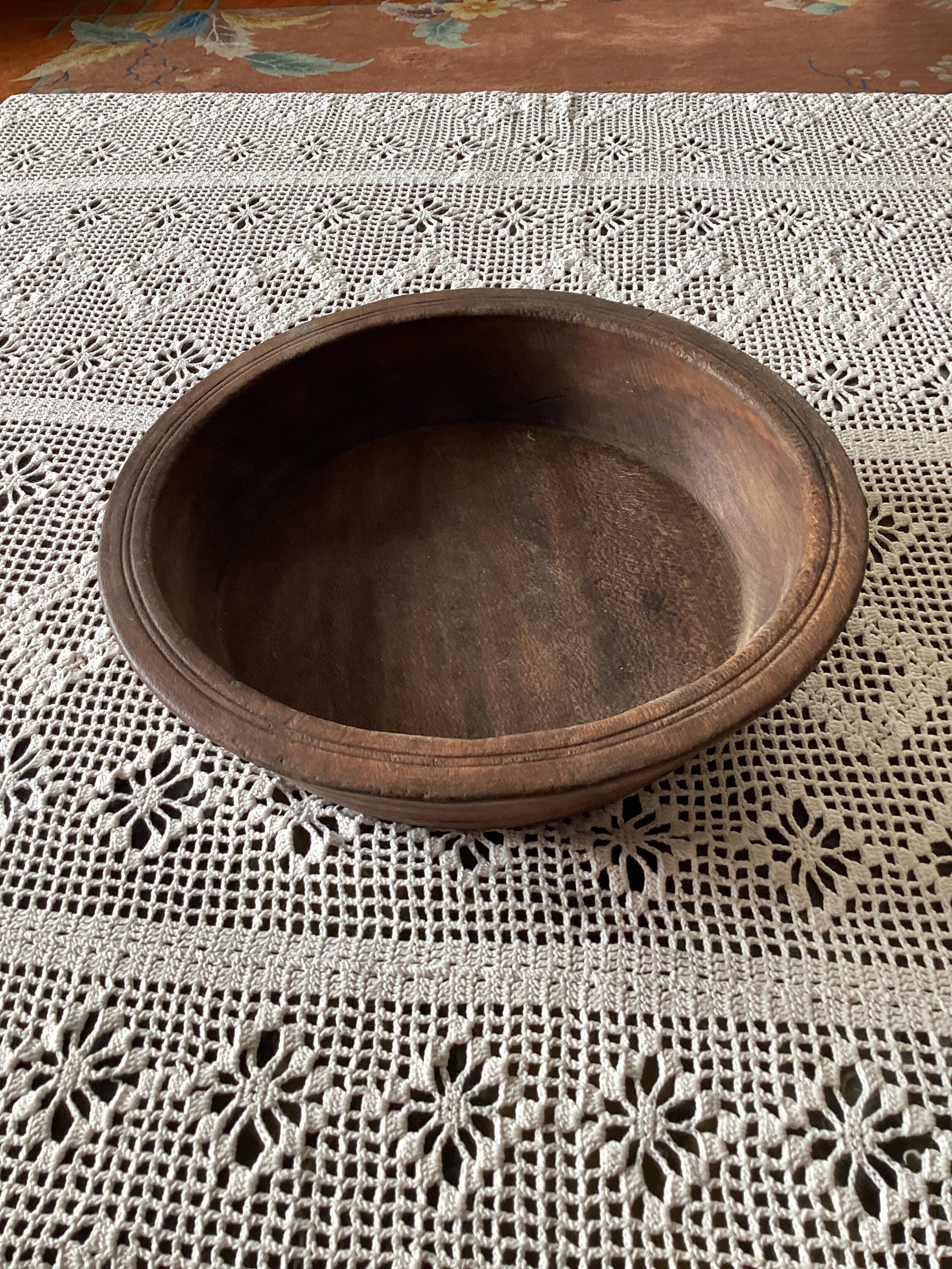 Solid wood dish ethical craftsmanship in the middle of XX century