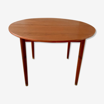 Round teak dining table Scandinavian design