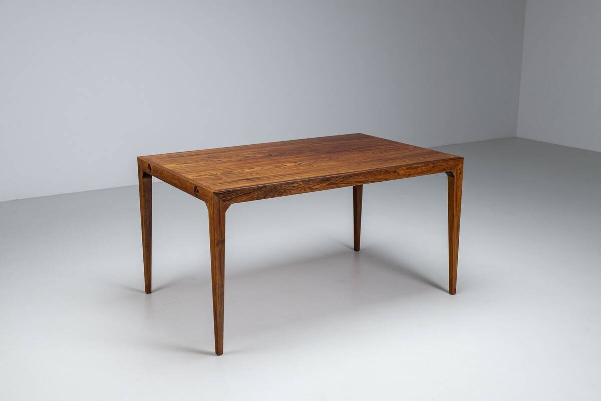 Kai Winding dining table in rosewood Poul Hundevad Denmark 1960