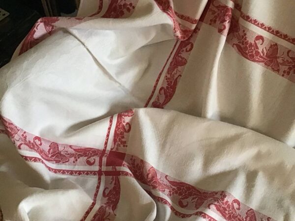 Grande nappe rouge et blanche vintage