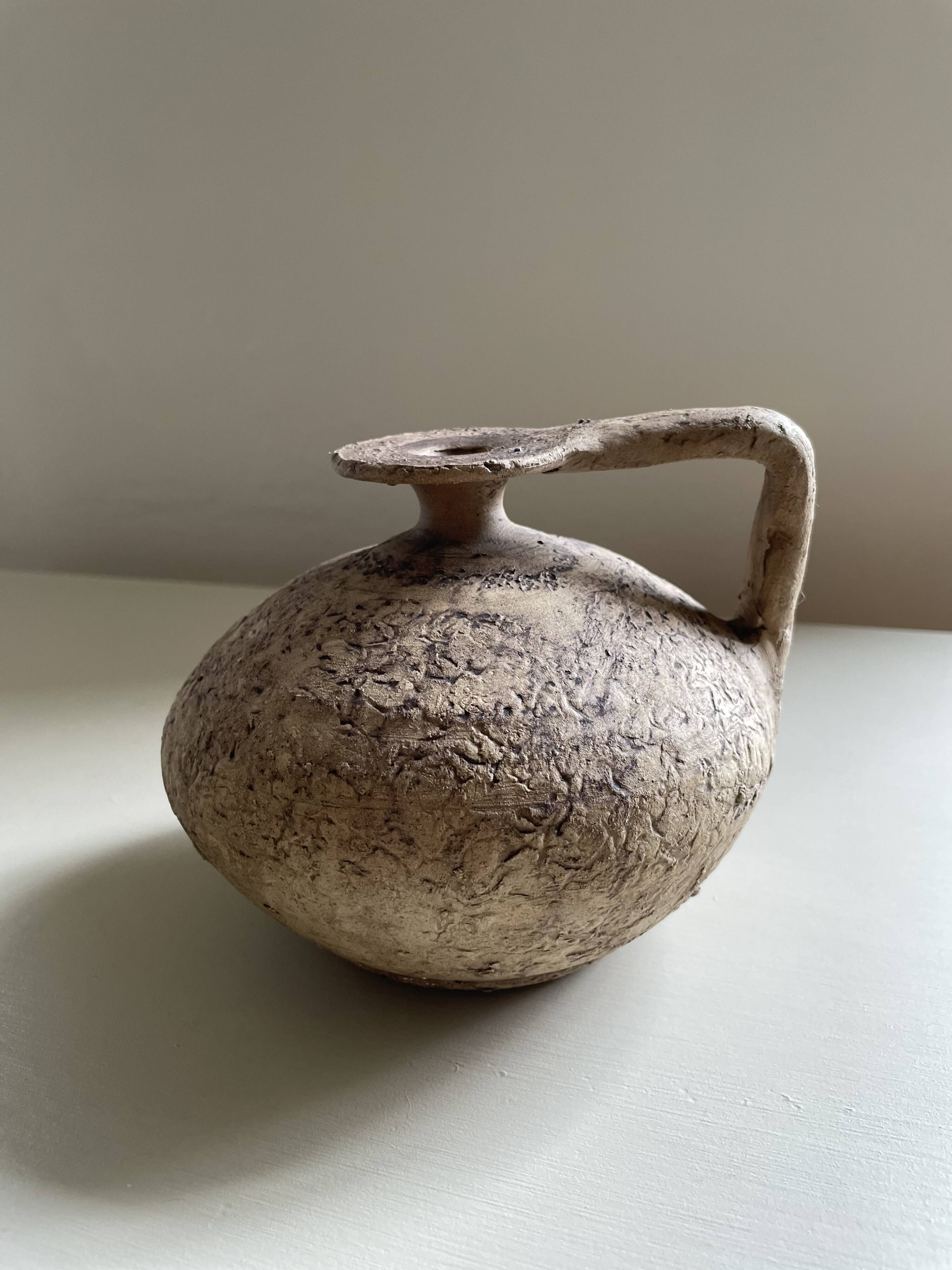 Antique Mediterranean terracotta jar H12.5cm