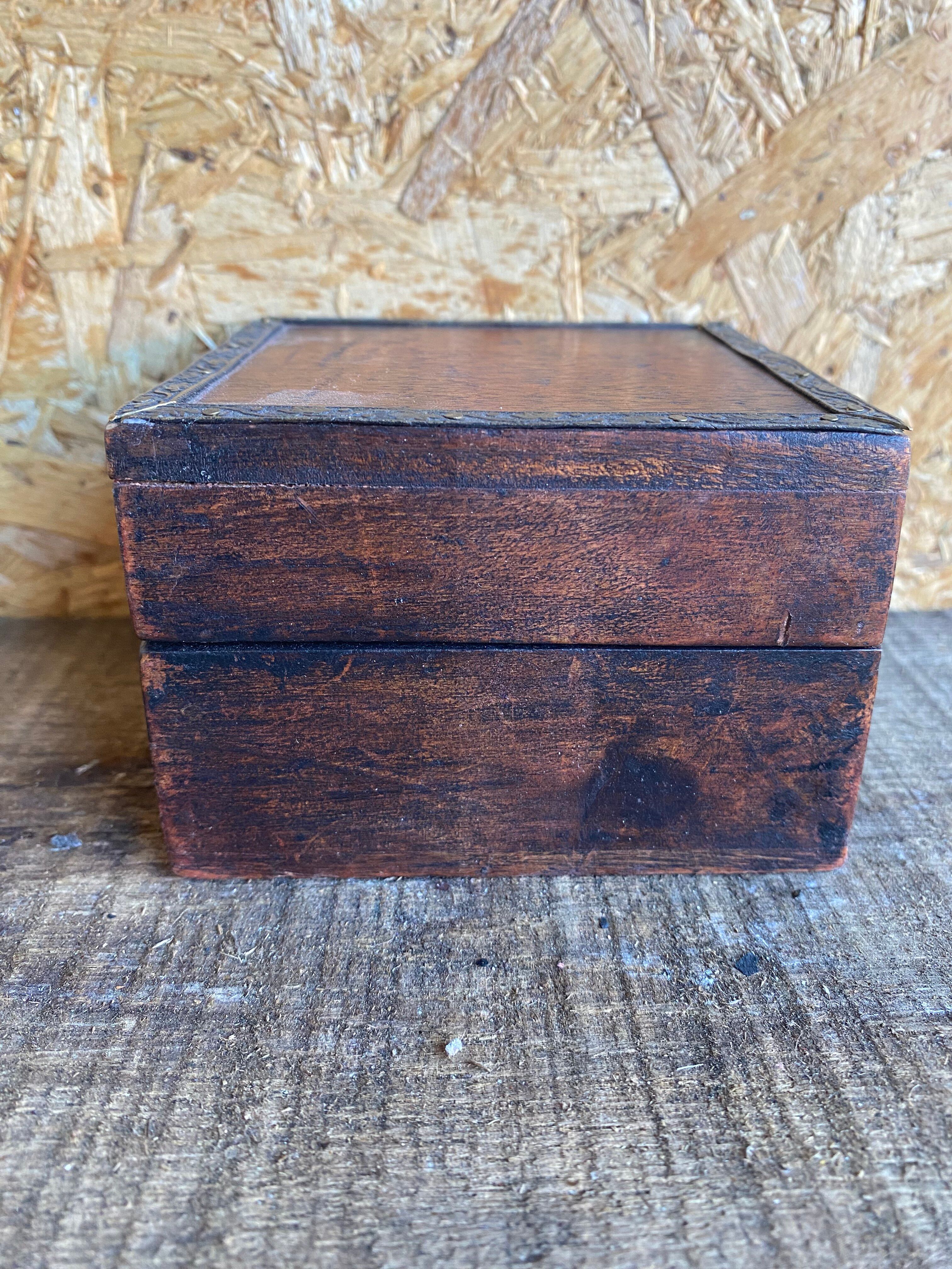 Antique Box Jewellery Wood + Leaf Motif Bronze Vintage #D98