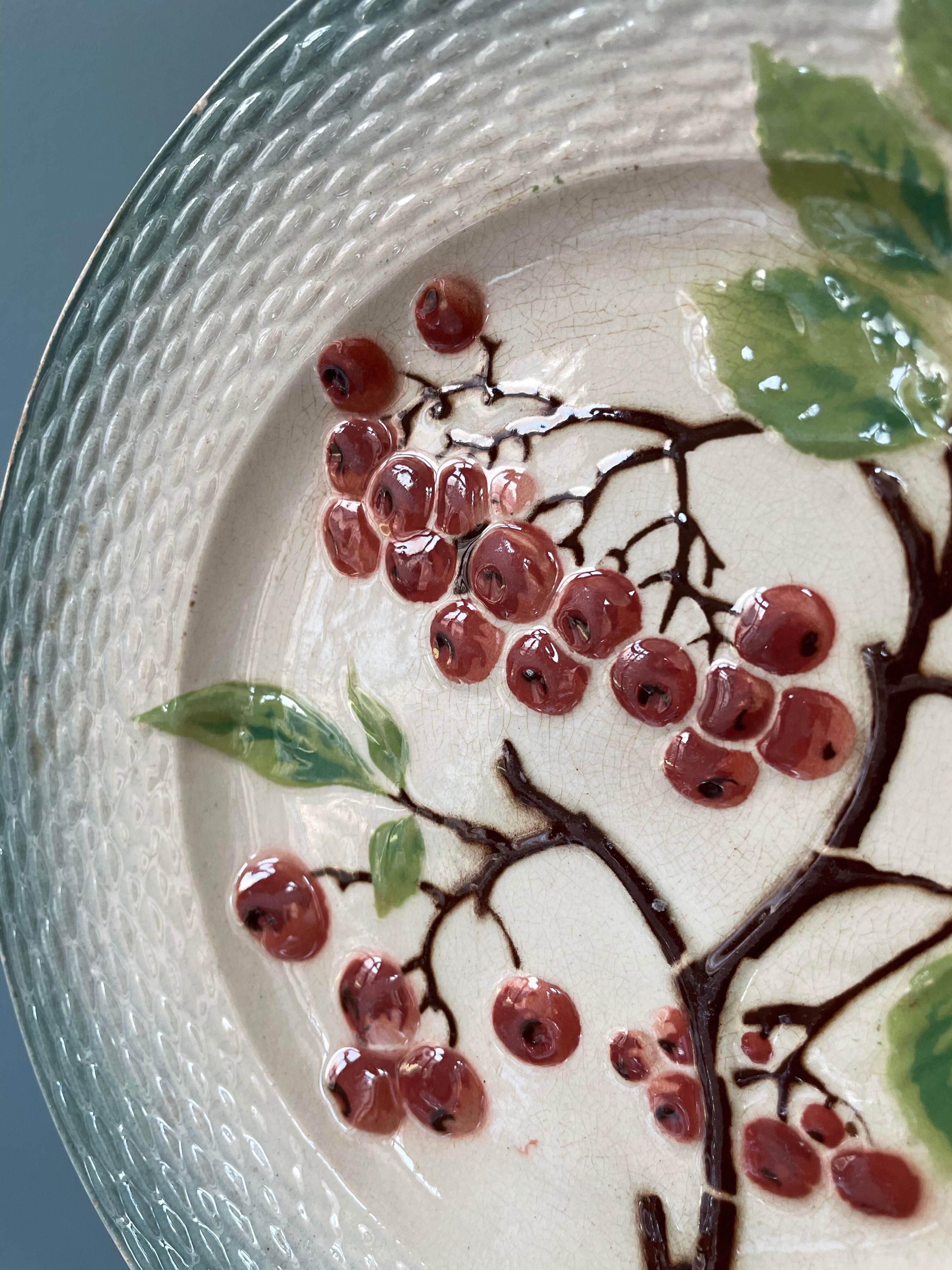 Set of 4 dessert plates in slurry St Amand Hamage