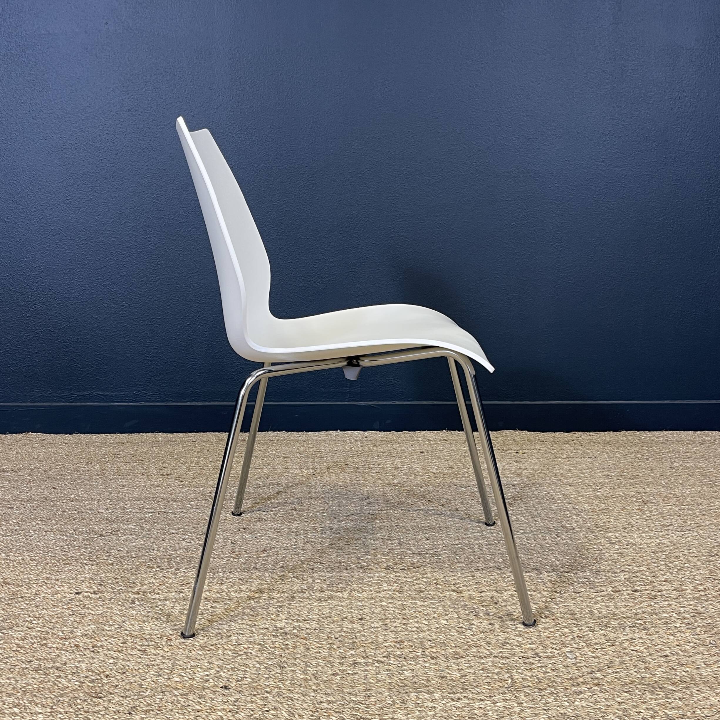 Set of 4 white Maui chairs by Magistretti for Kartell 2000s Italy