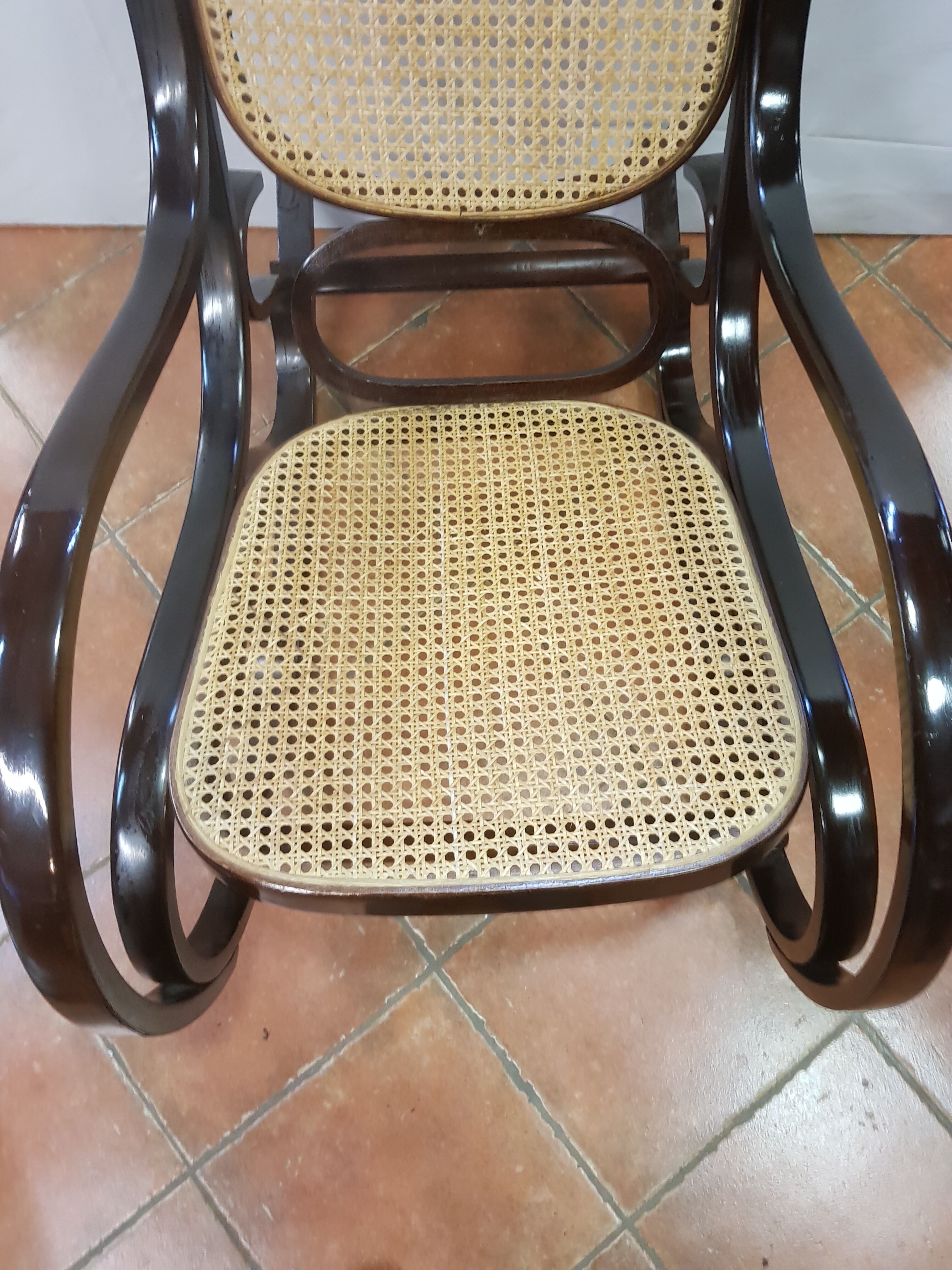 Rocking-chair curved wooden