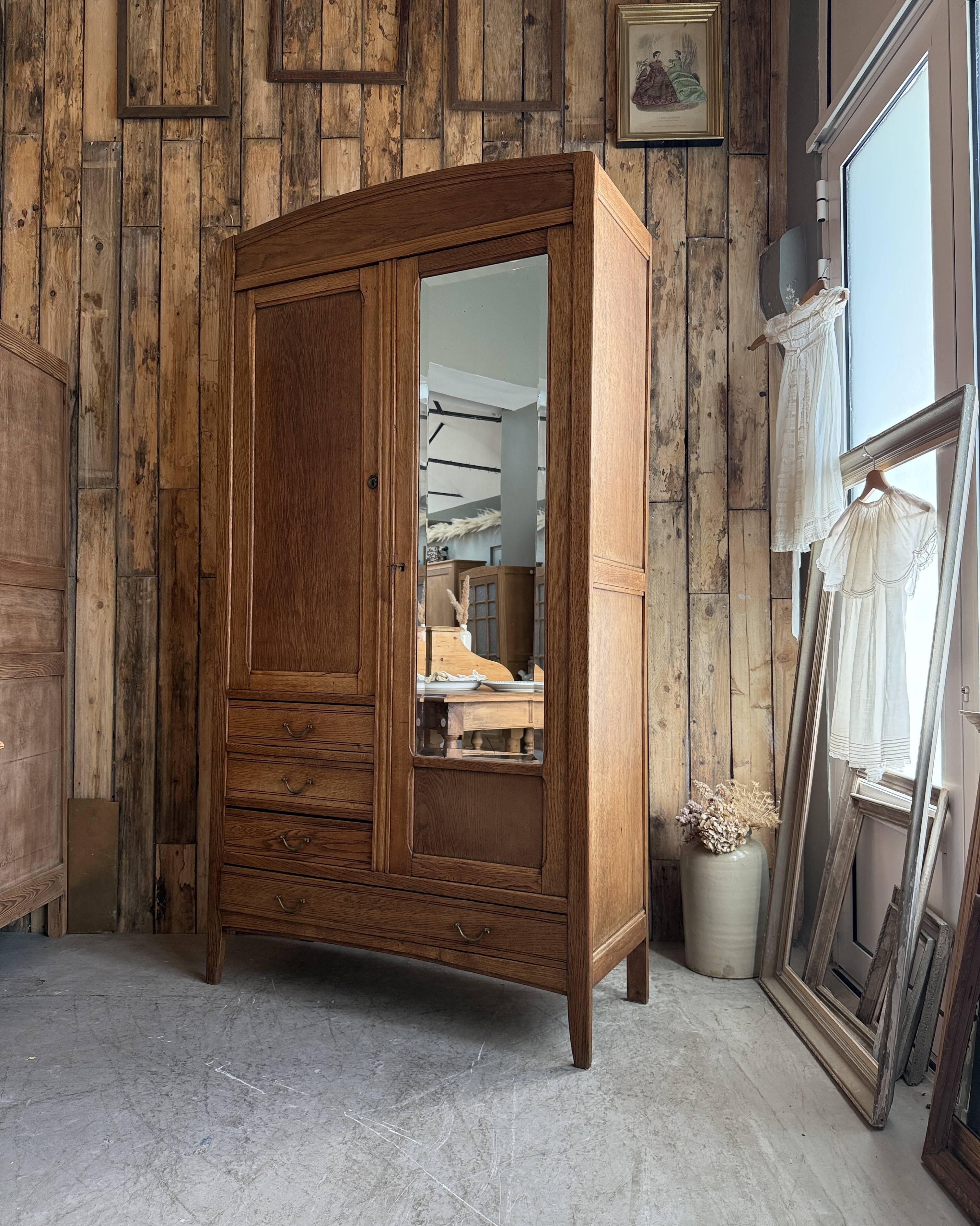 Large Art Deco oak wardrobe (renovated)