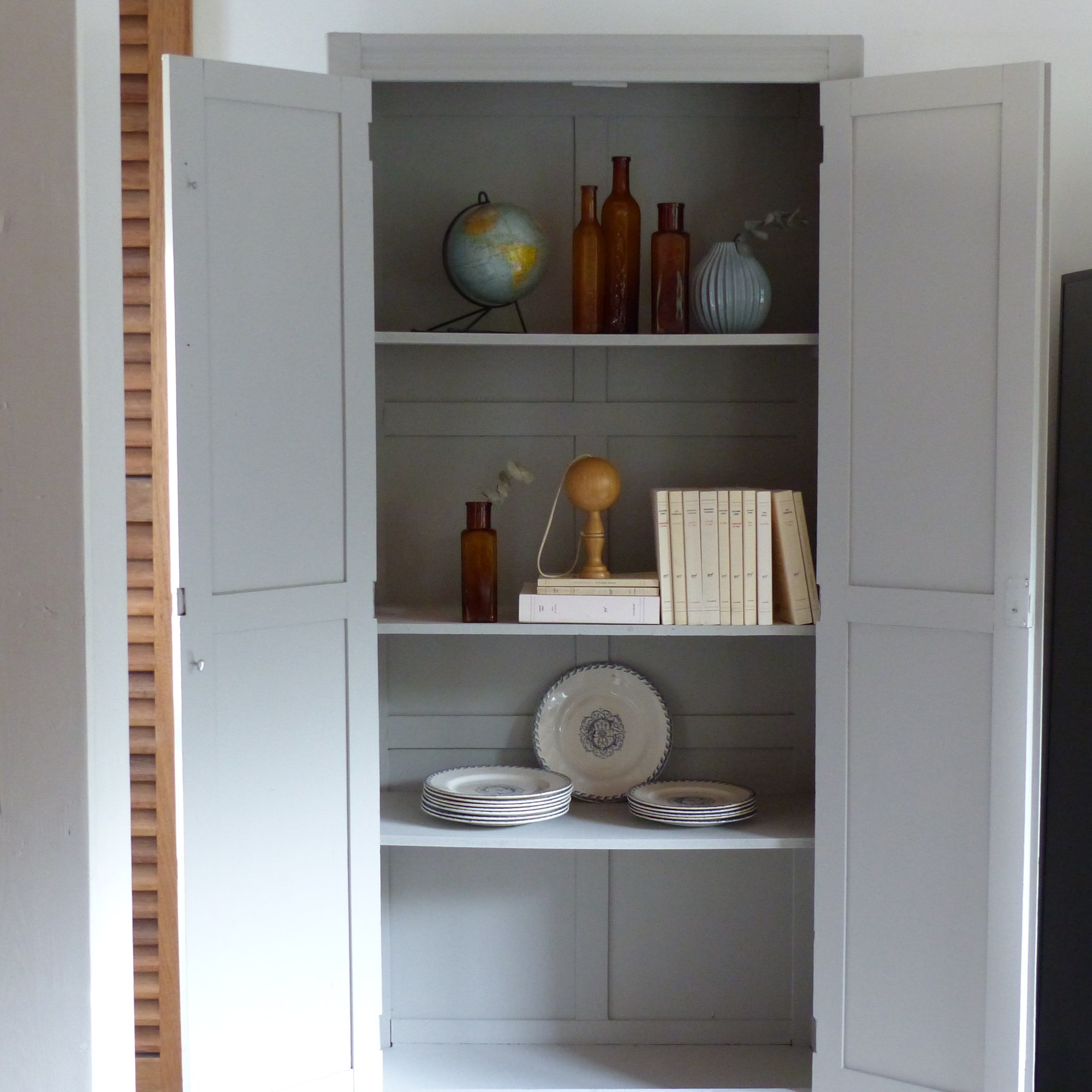 Armoire parisienne