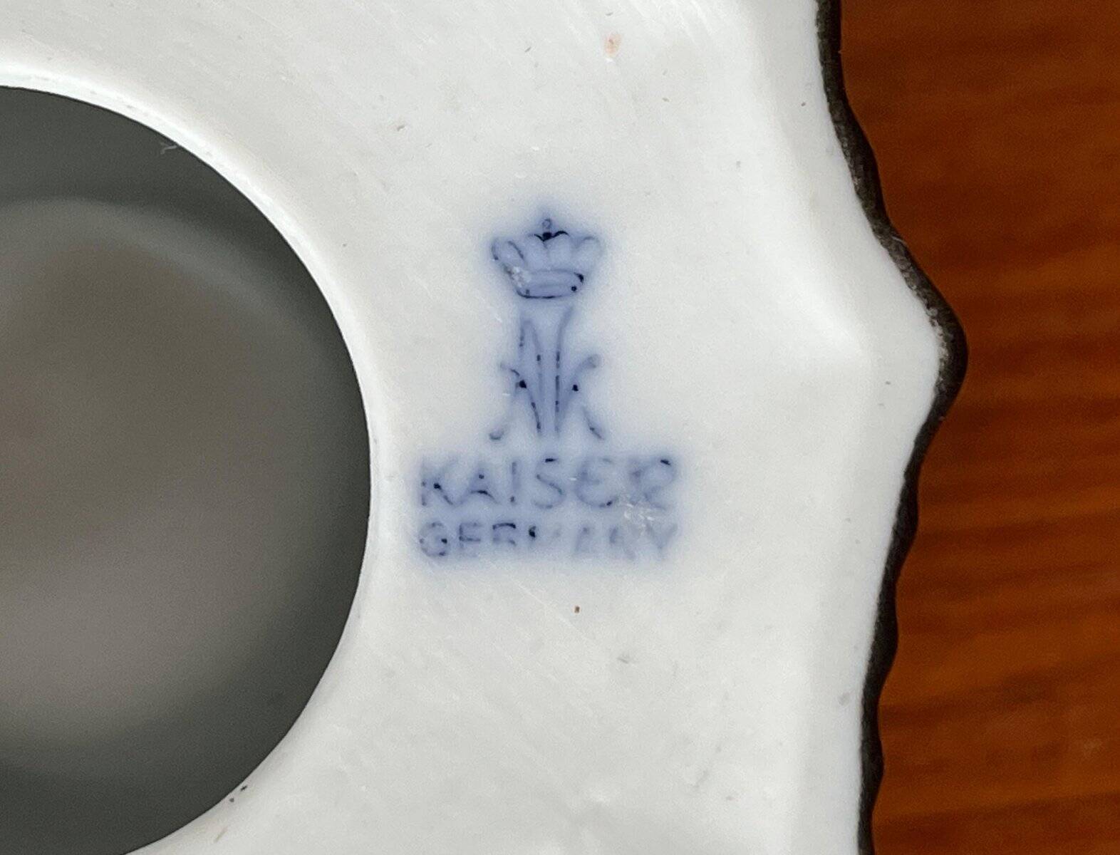 Vintage chandelier in German porcelain by Kaiser, 1980s.