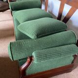 Resting bed in mahogany with epic green velvet fabric from the 19th century.