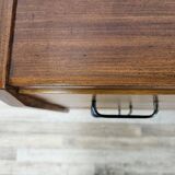 Commode en teck des années 1970 à trois tiroirs