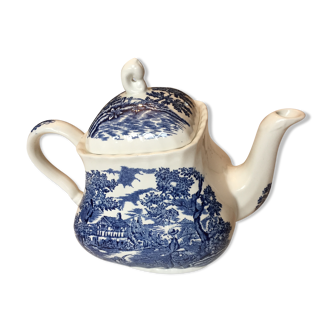 Vintage English teapot The Hunter by Myott
